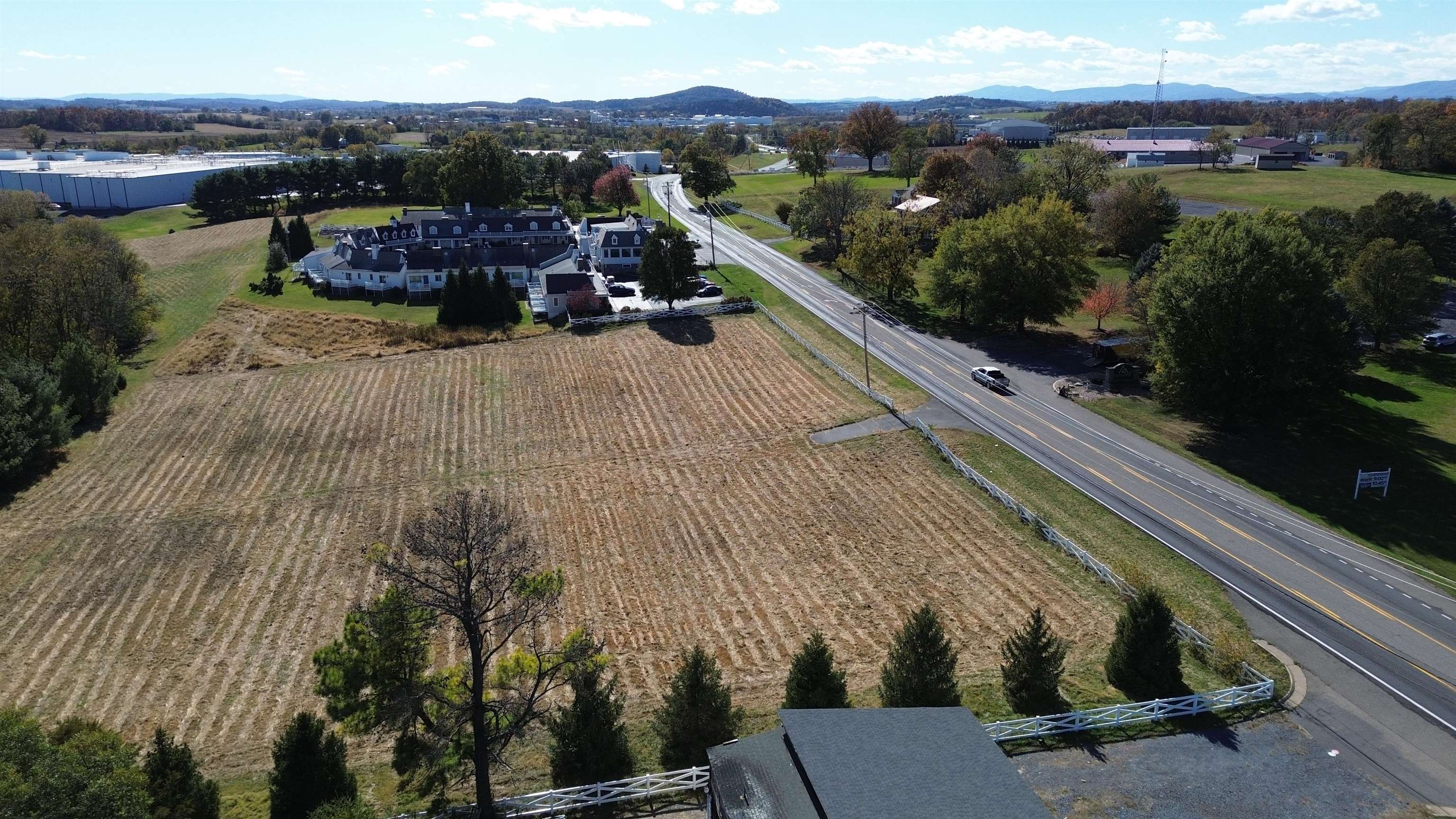 4861 South Valley Pike