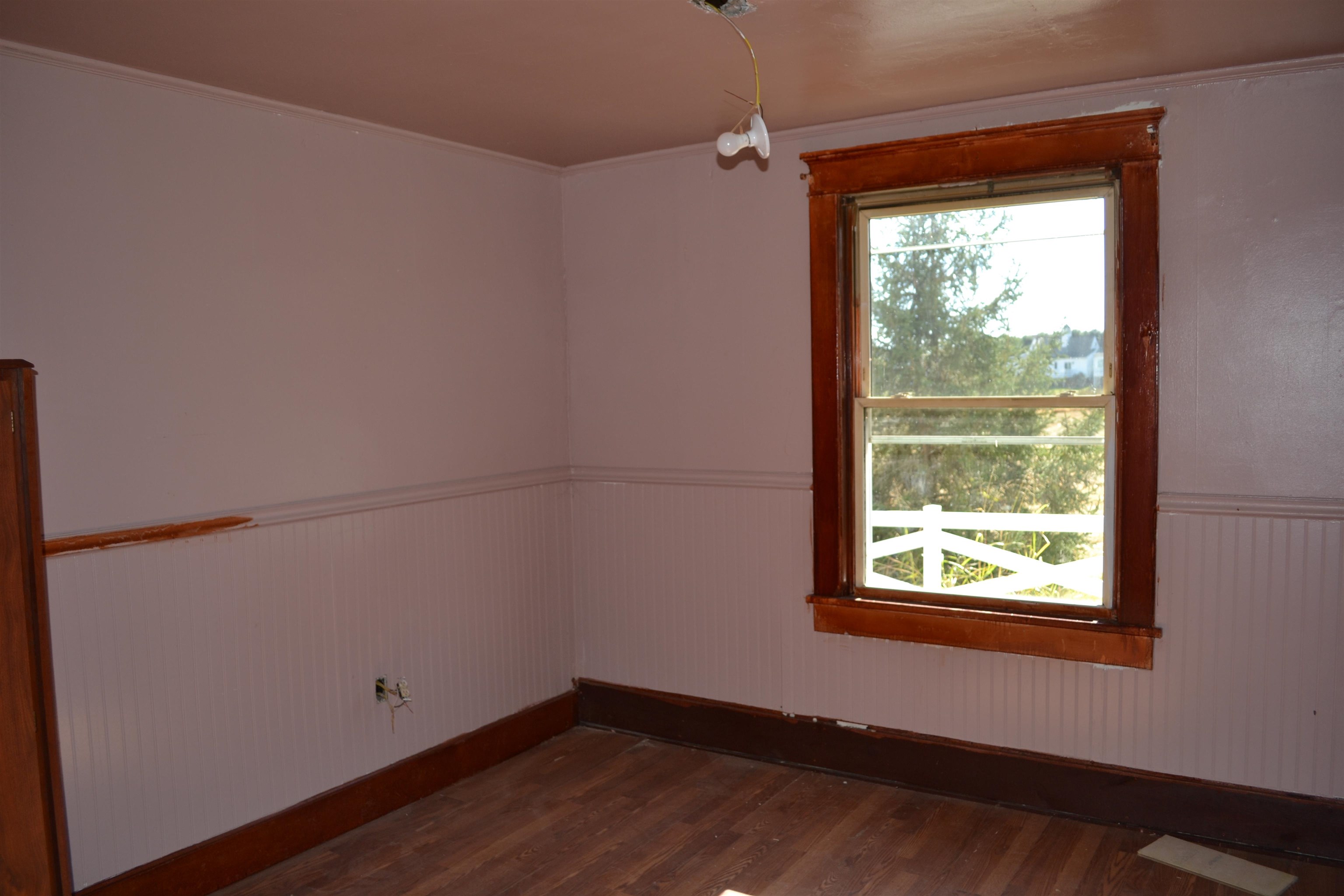 4861 South Valley Pike