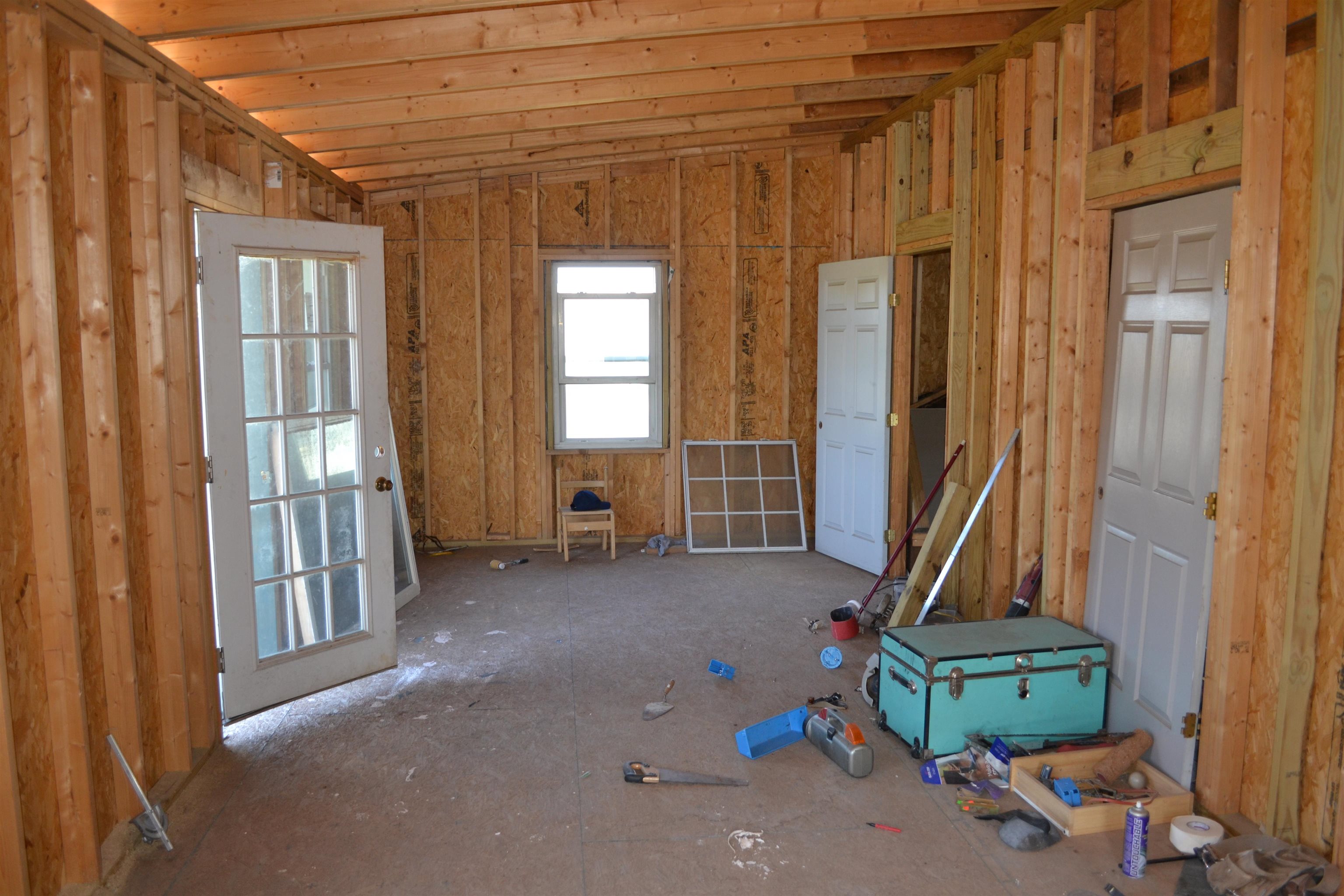 4861 South Valley Pike