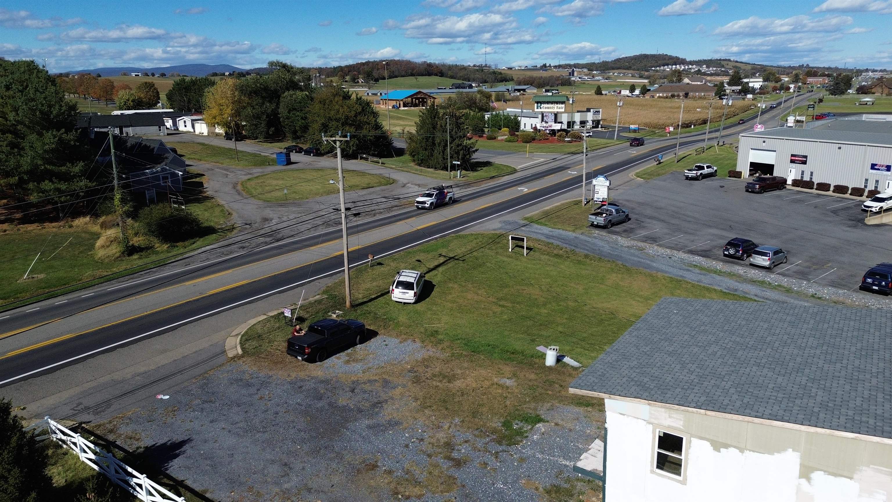 4861 South Valley Pike