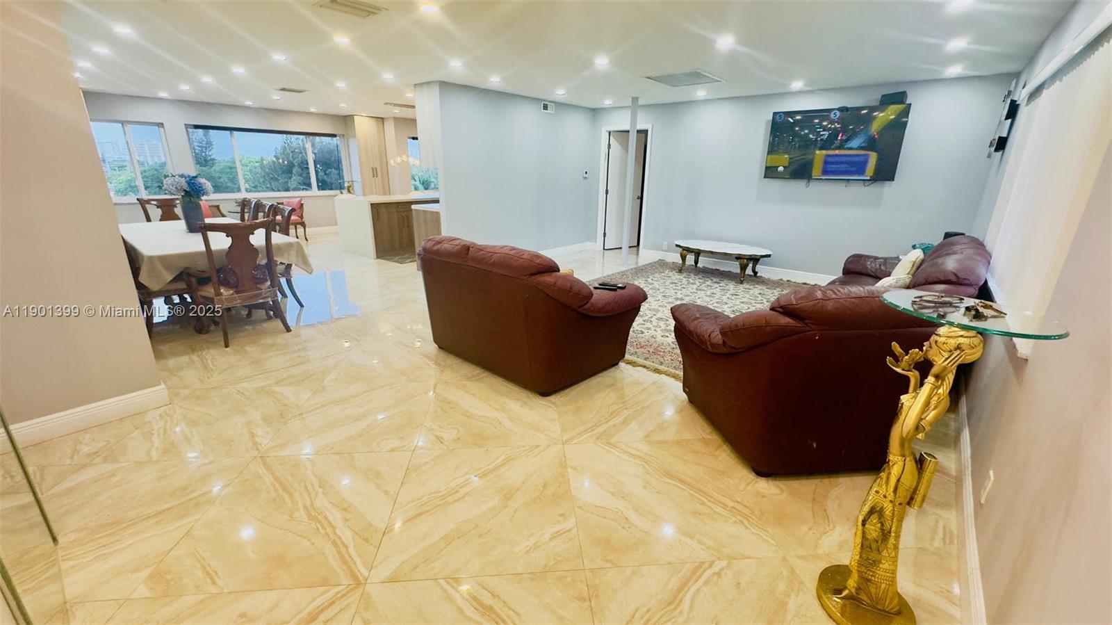 Property photo # 9