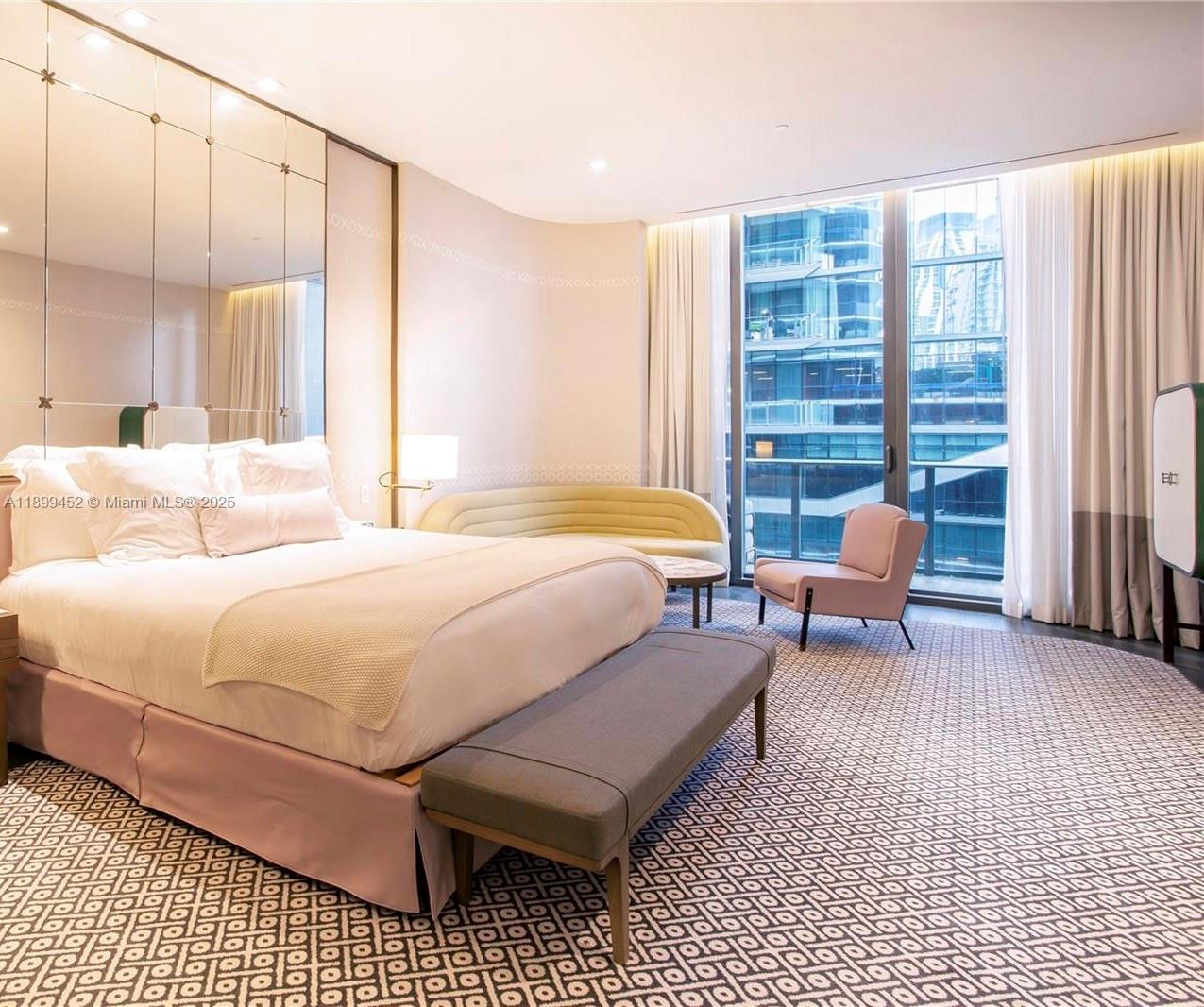 801 Sma Designer Suites C