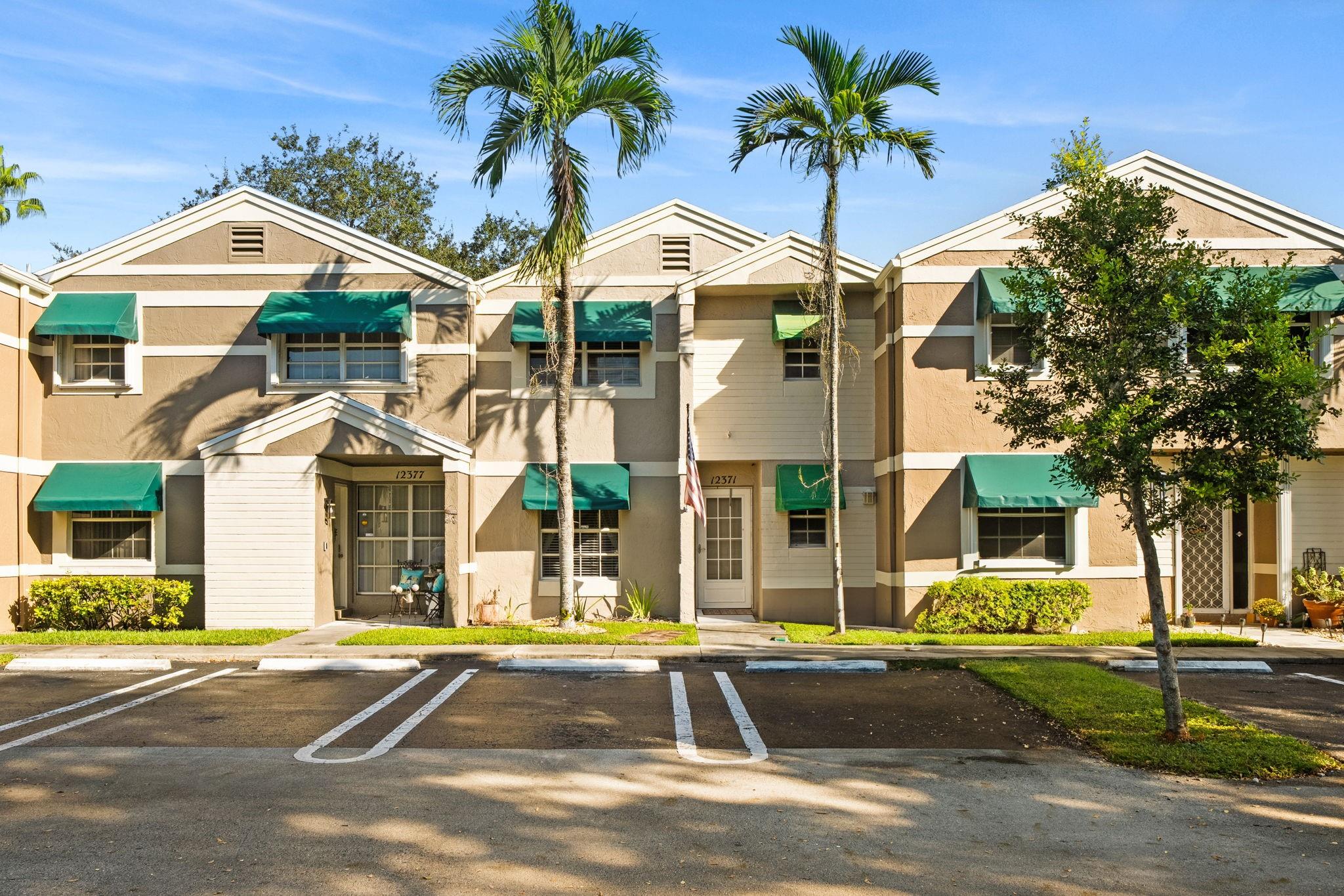 12371 52nd St Unit , Cooper City, Florida 33330