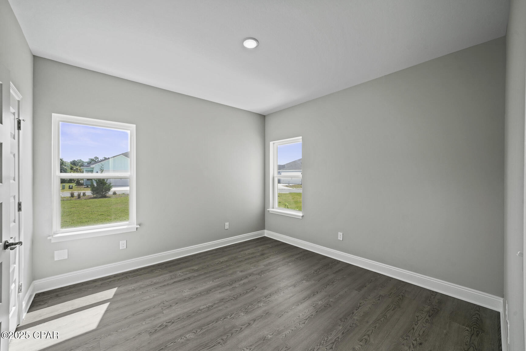 4kvzqlndbjygpmoaag8an4_weafg5rg4ssb9ln4mlim