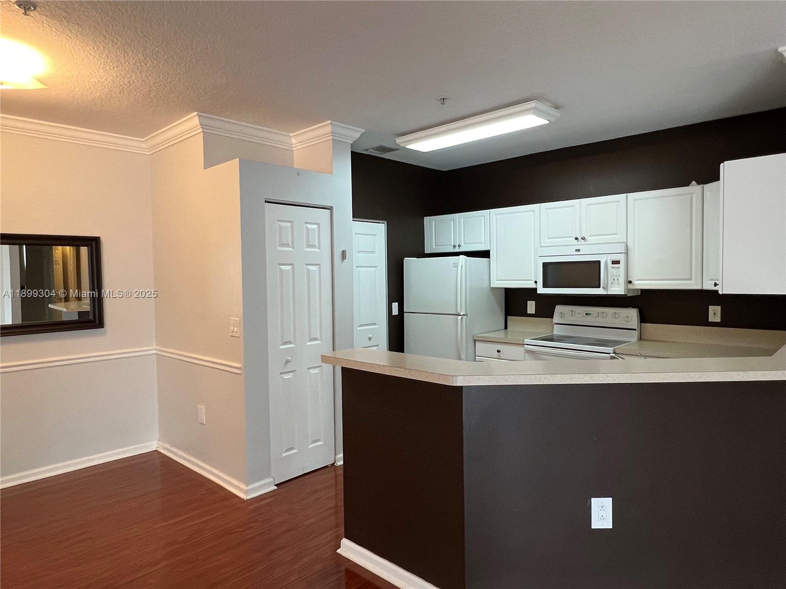 El-Ad Villaggio Condo Bld