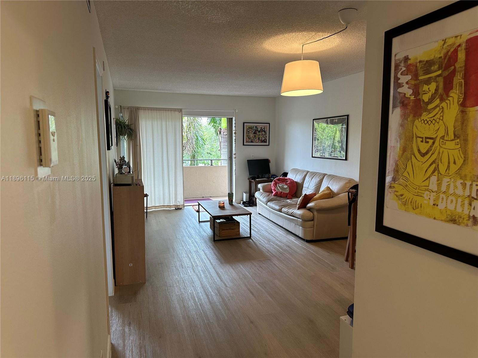  Unit , Kendall, Florida 33143