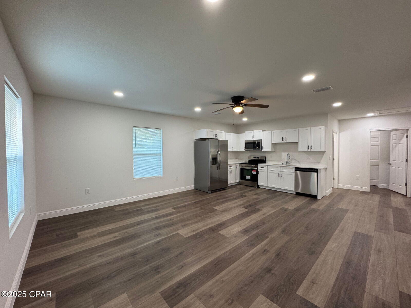 Y3e_v52zit_bagafxwkacjq3 X0vafdrs1yli6qshae