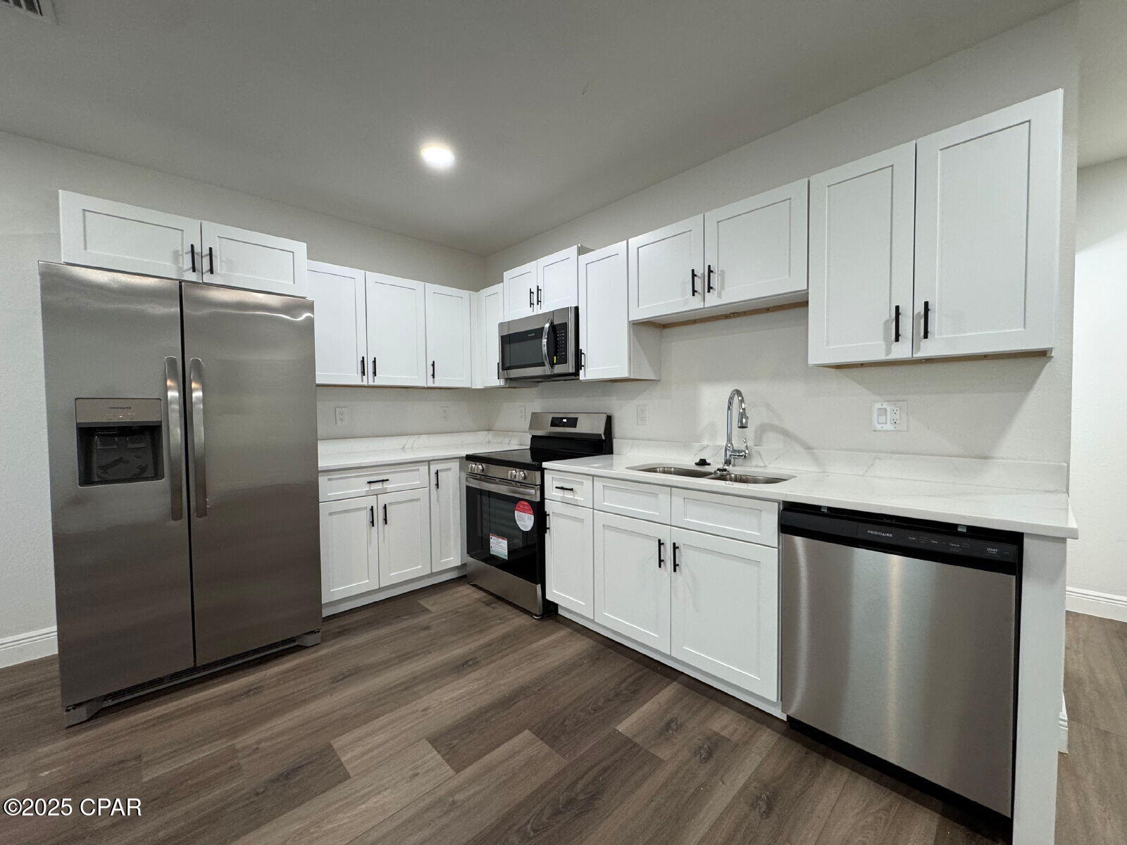 A5gns2jvbros0bcxw_1yj3cmaflu11ht_vg6zpymedy