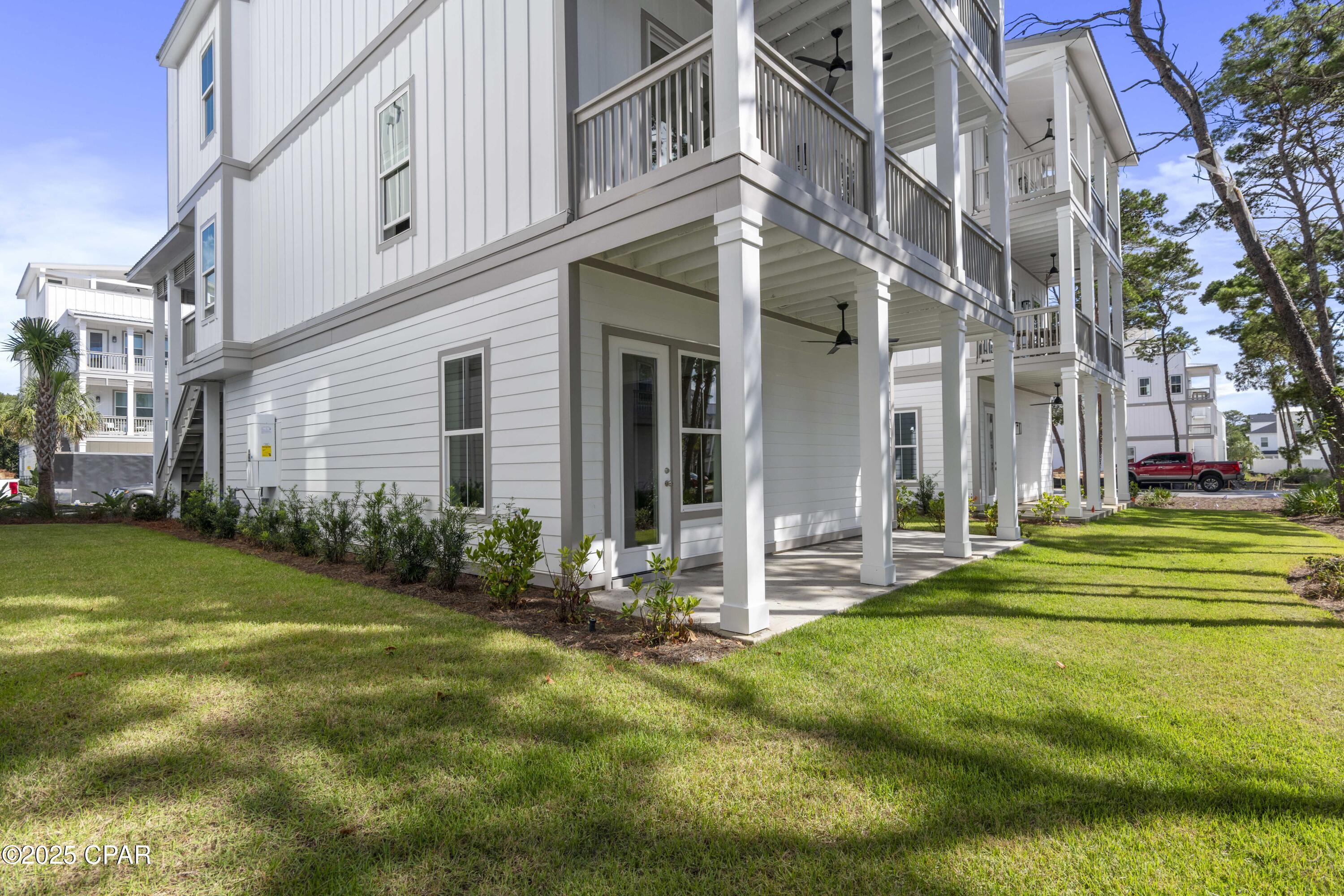 Image 20 For 21 Queen Palm Drive