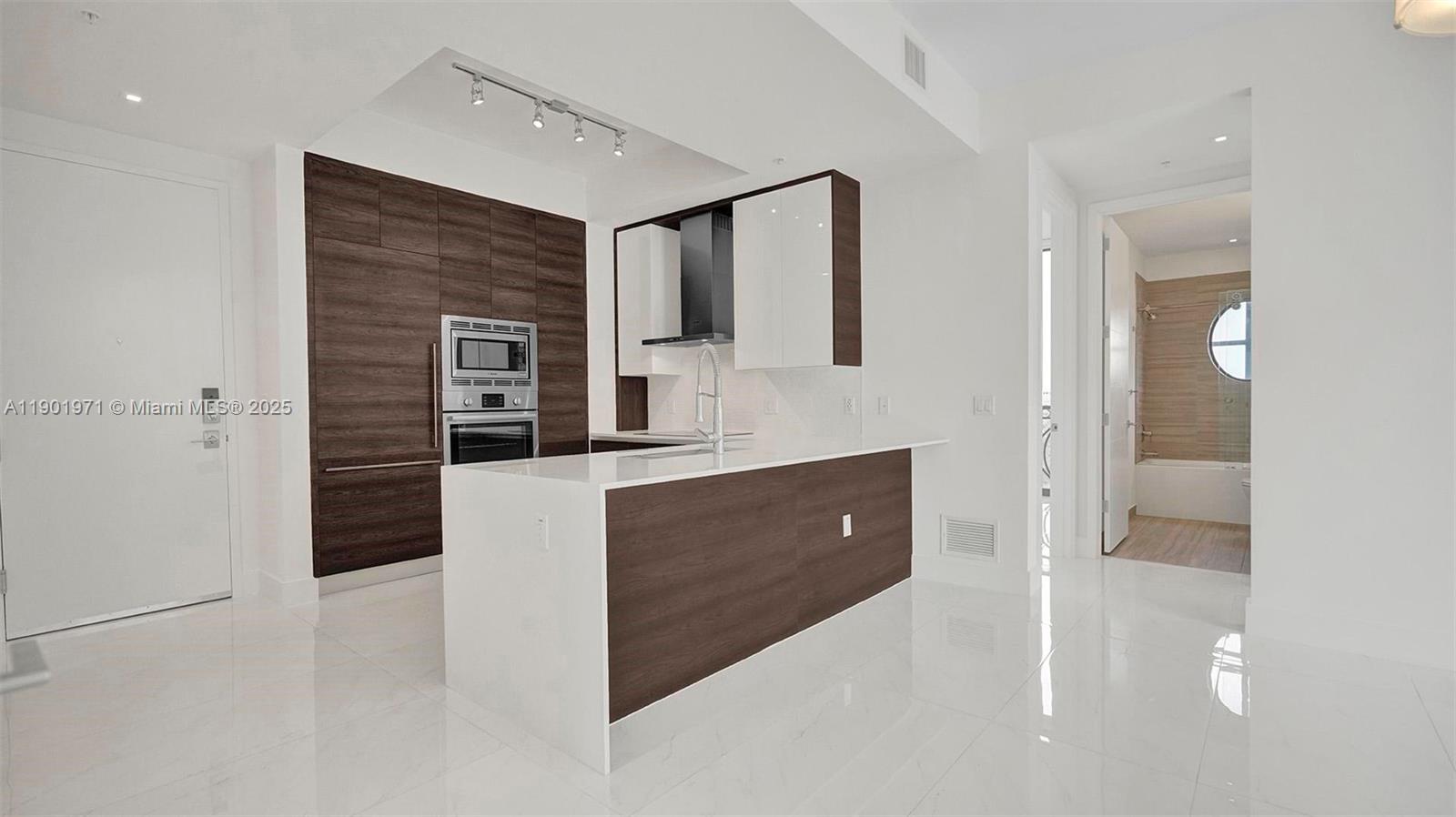 Property photo # 2