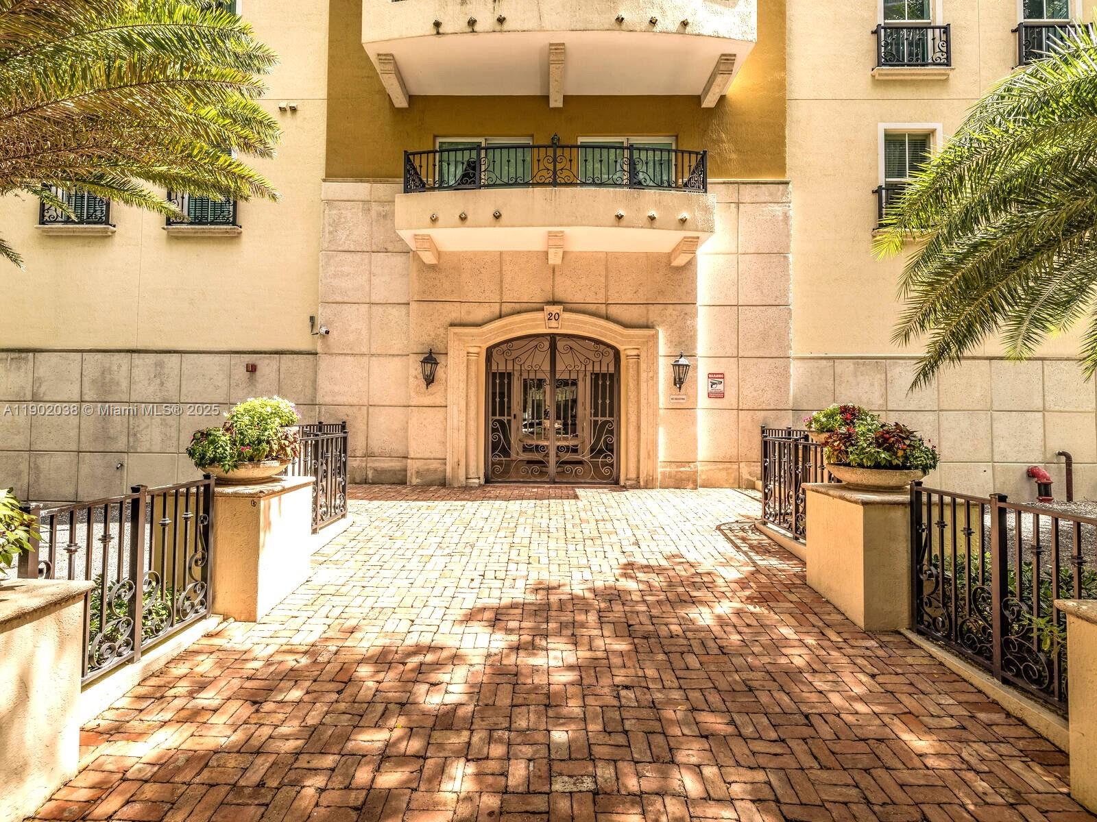 Villa Calabria Condo