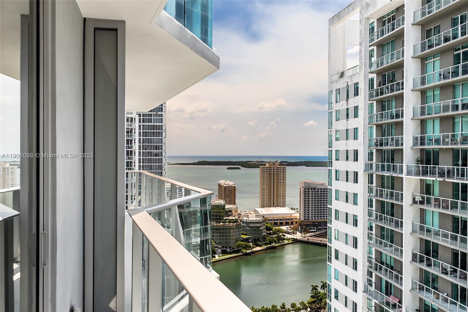 77 5th Street Unit 2107, Miami, Florida 33143