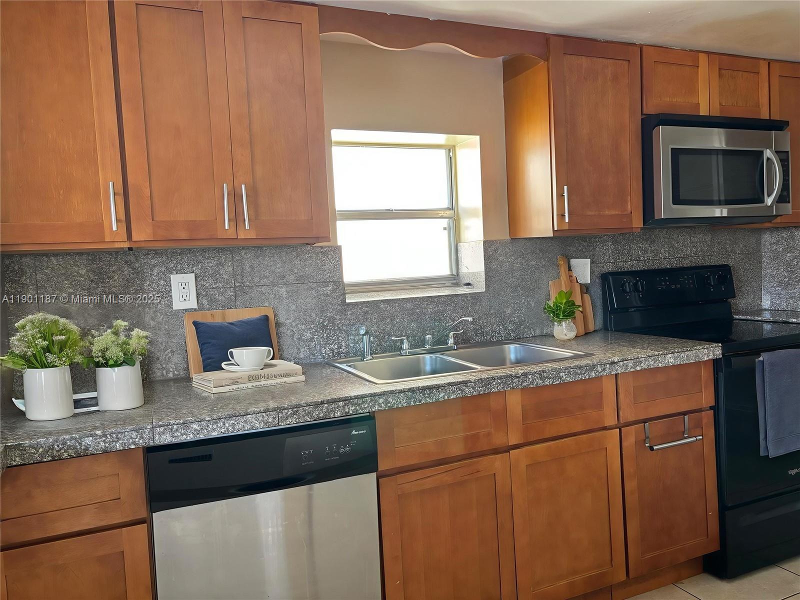 Property photo # 7