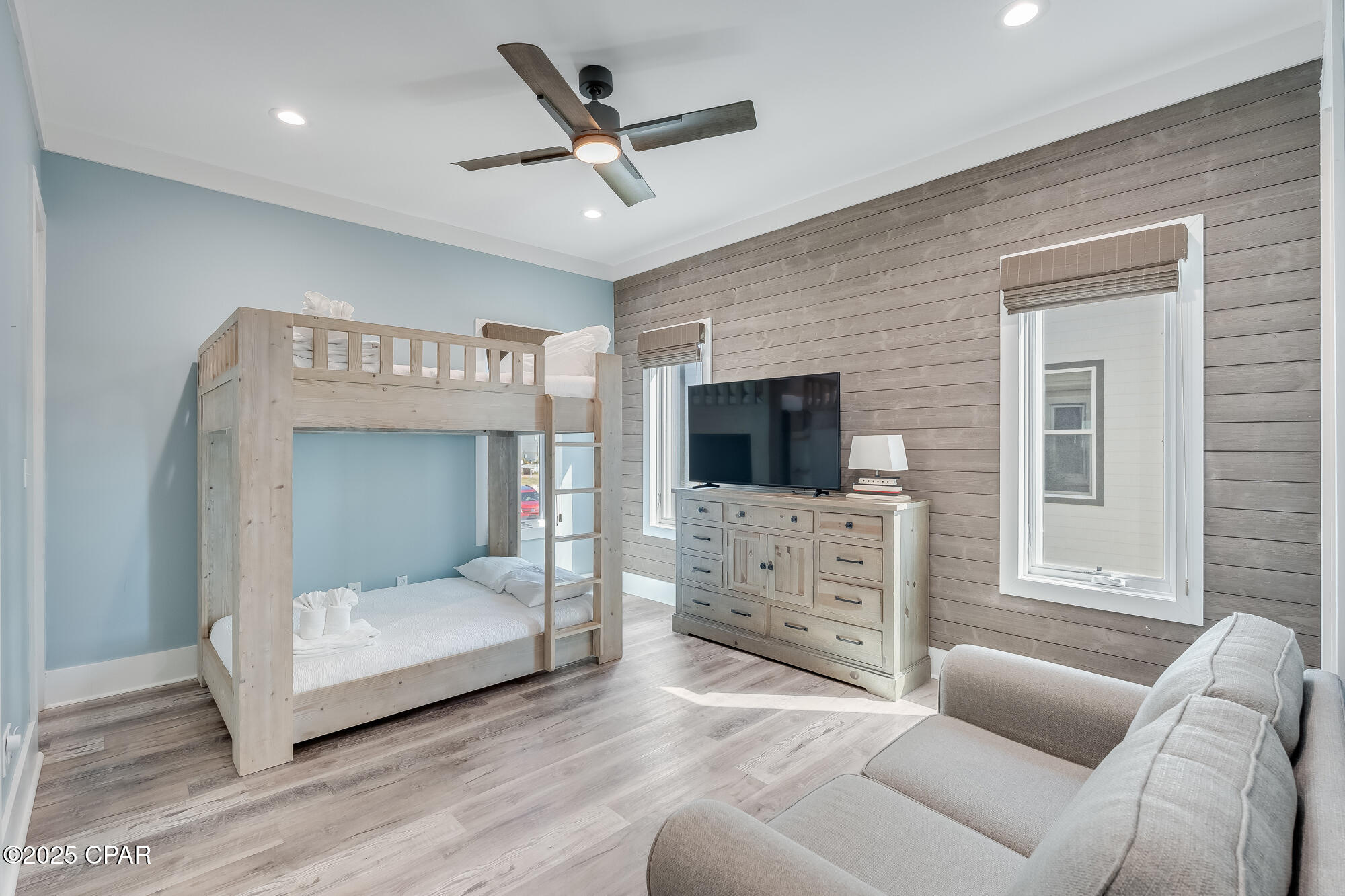 Kfpjfuyttgj1ze1lq3j2o7d4pee5ezjbdskppe5buay