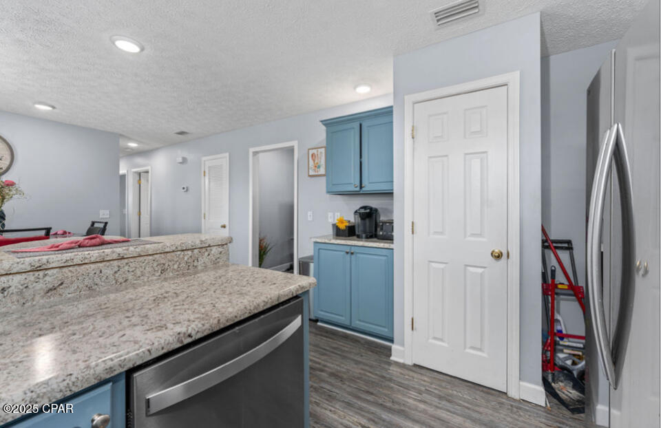 Qkr9r32ef1jowixvr2fg12pt4rx39aajg8bixzprfwa