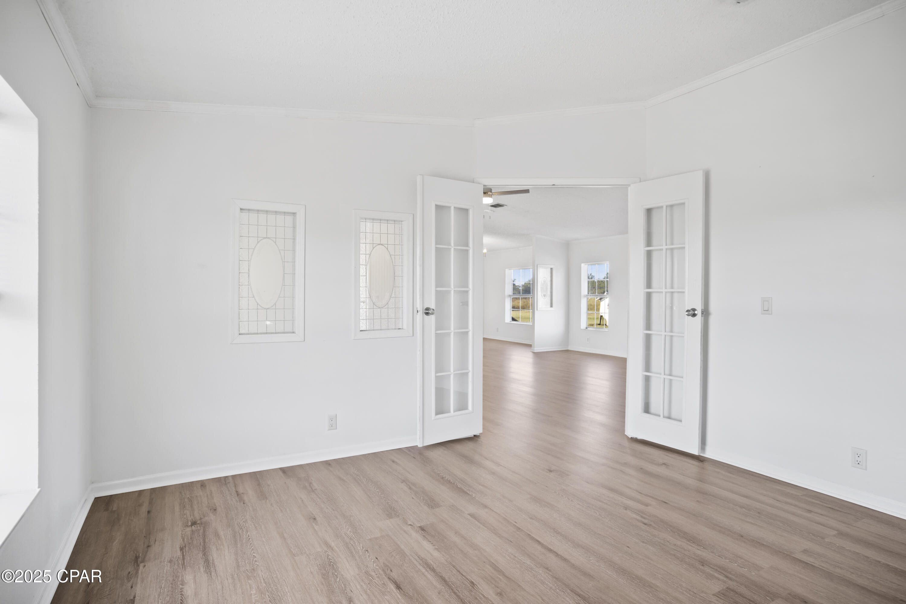 Image 15 For 26738 Cr 69a