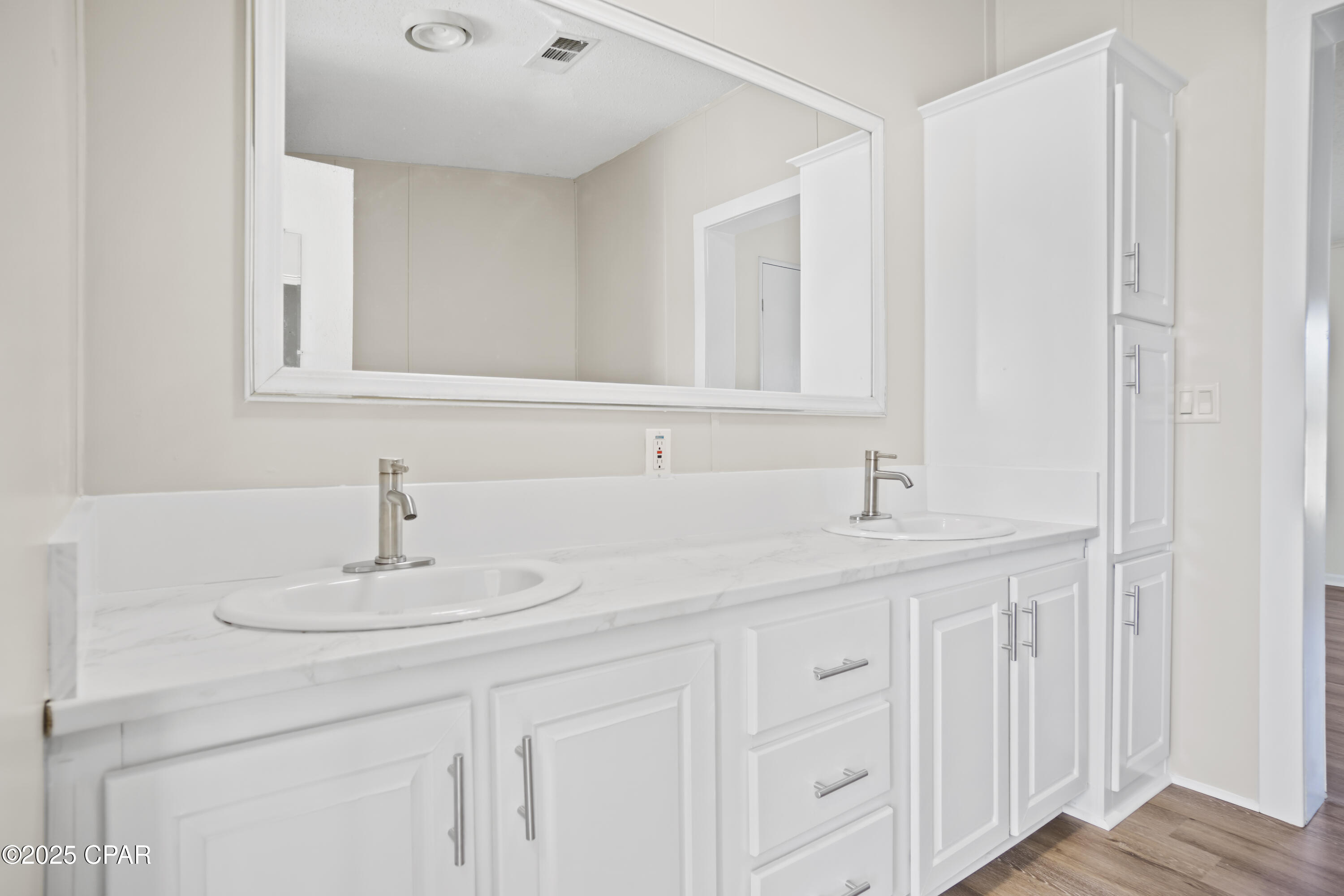 Image 24 For 26738 Cr 69a