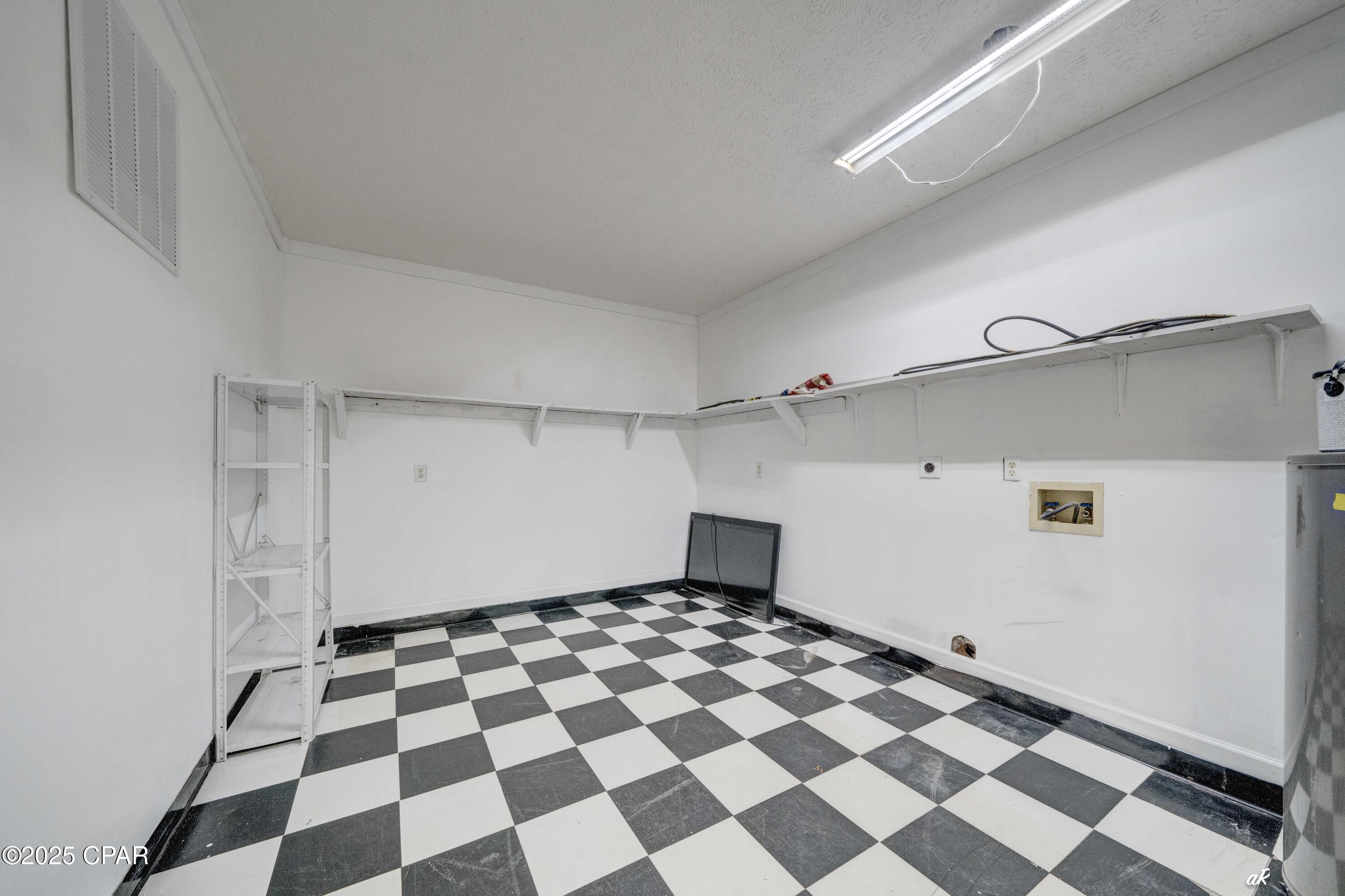 Bbq9hccyhxvebzn8j4hdhafwn0mroyr5vwwm4n_fcp4