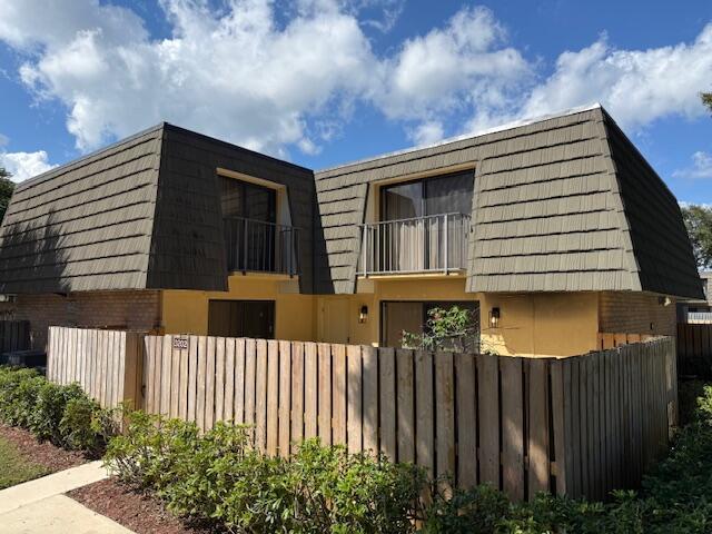 Village Of Sandalwood Lak