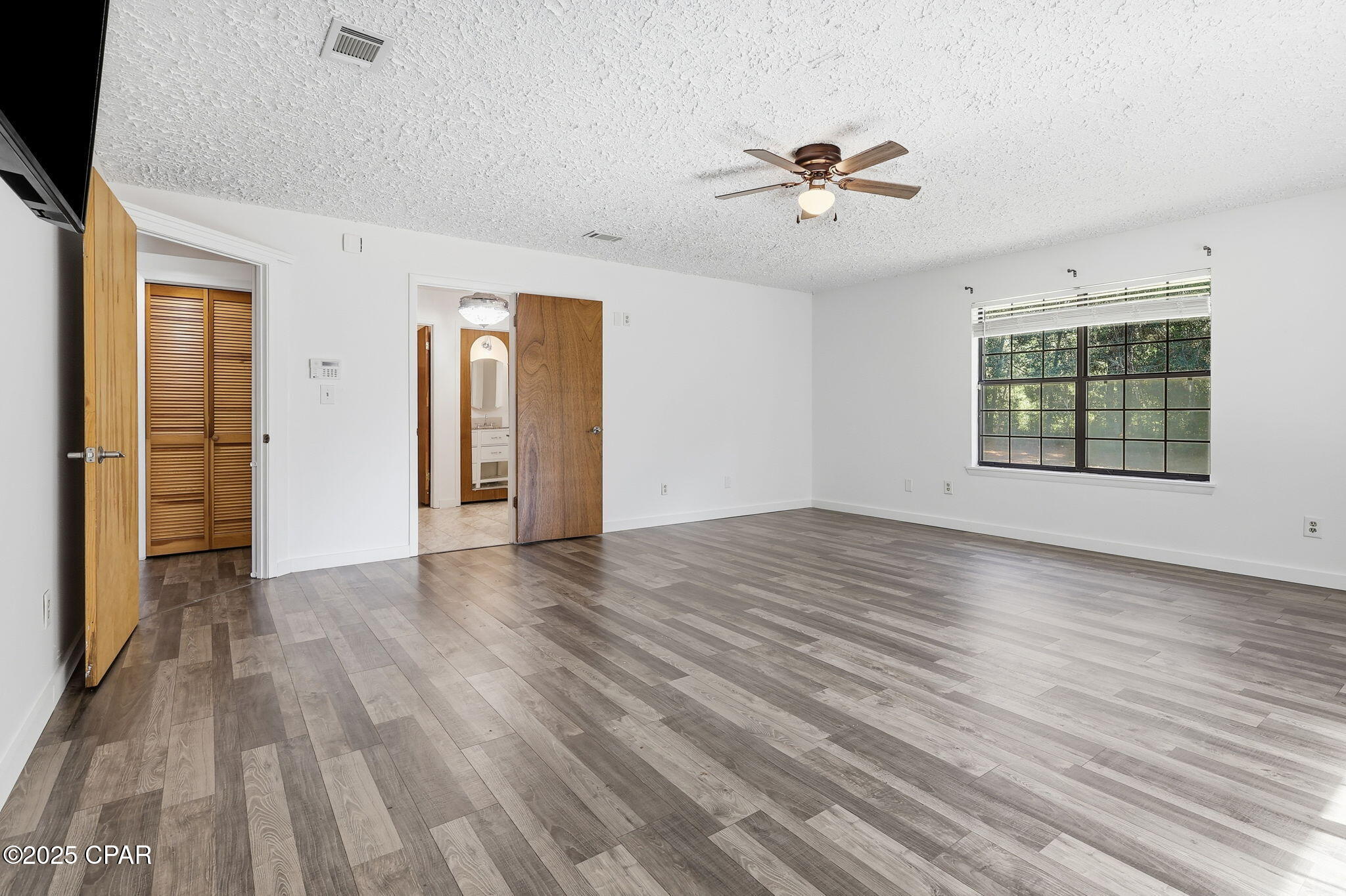 Image 12 For 6000 Coy Burgess Loop