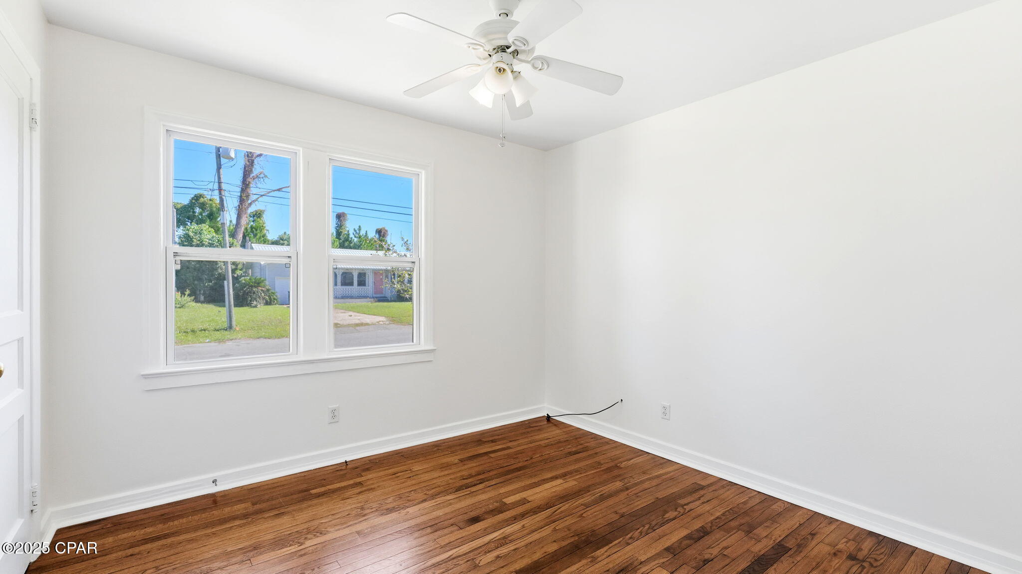 Image 38 For 215 Macarthur Avenue