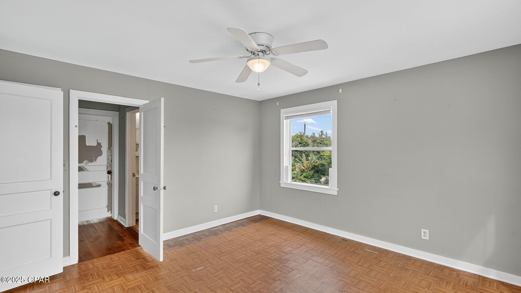 Image 47 For 215 Macarthur Avenue