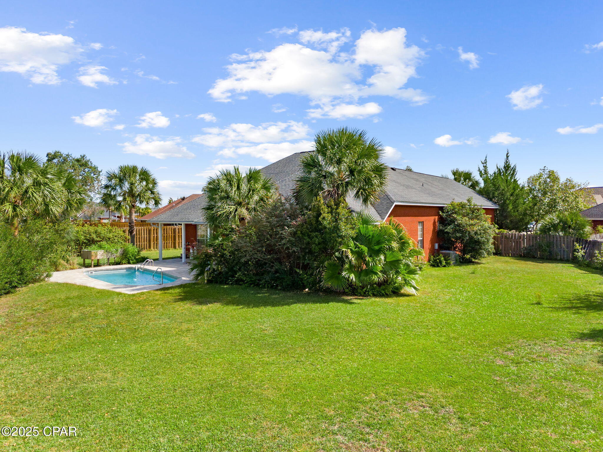 Fcnllrol51ba9oeezt5sqfdi_tcgjquawn1tn 4c 0i