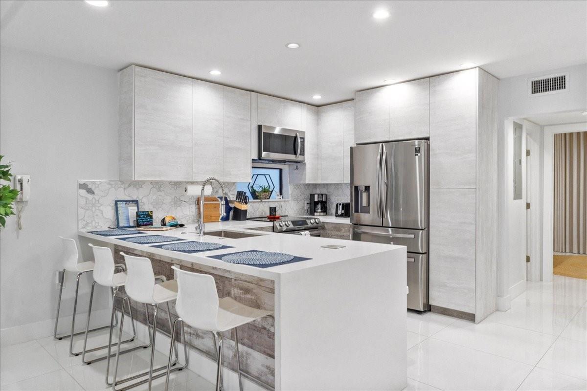 Hollywood Beach Second Ad