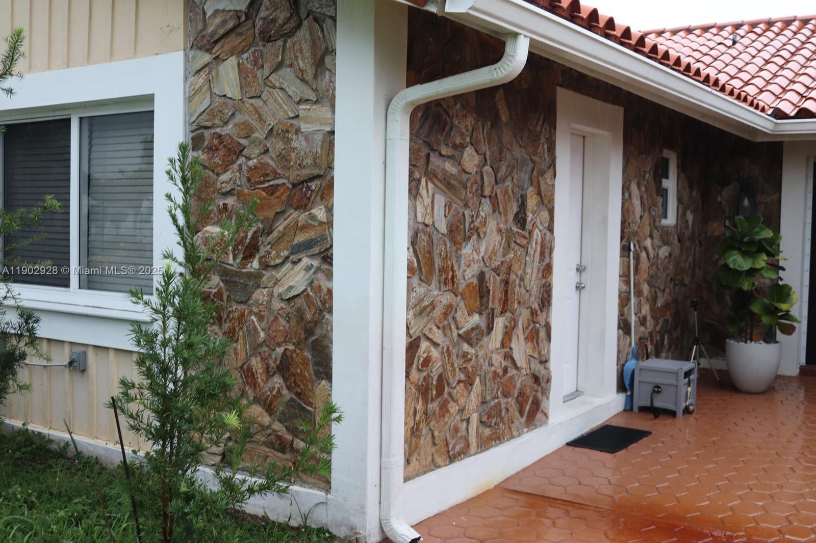 Country Lake Manors Sec 2