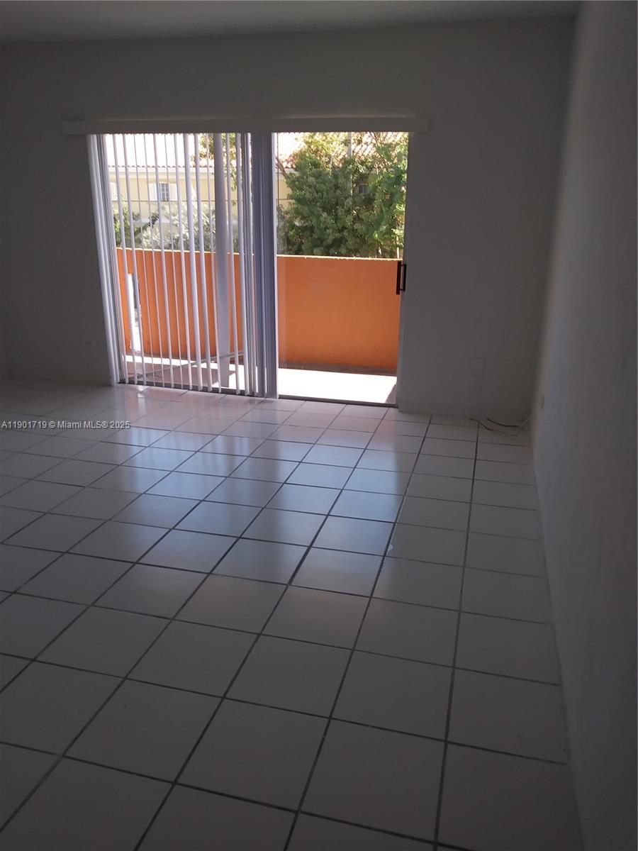$1,975 - 2/1 apartment at Cutler Bay close to shopping center, school, convenience location to everywhere, major road to US1, Turnpike. call listing agent for showing