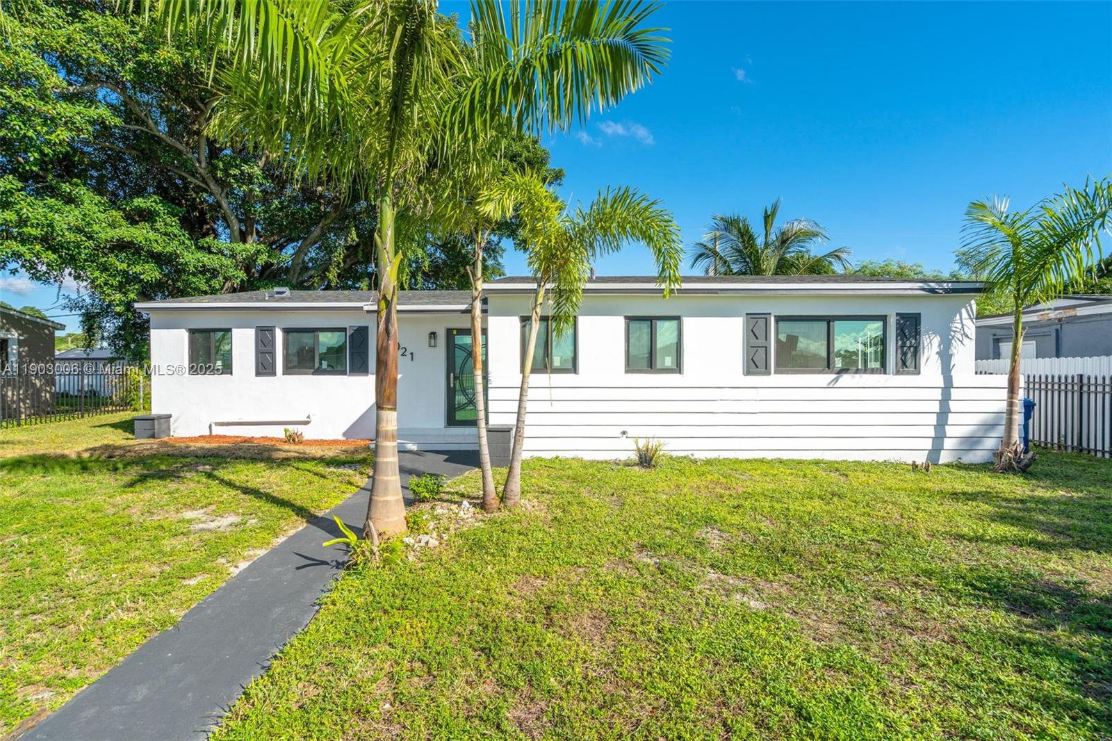 1021 195th St, Miami Gardens, Florida 33169