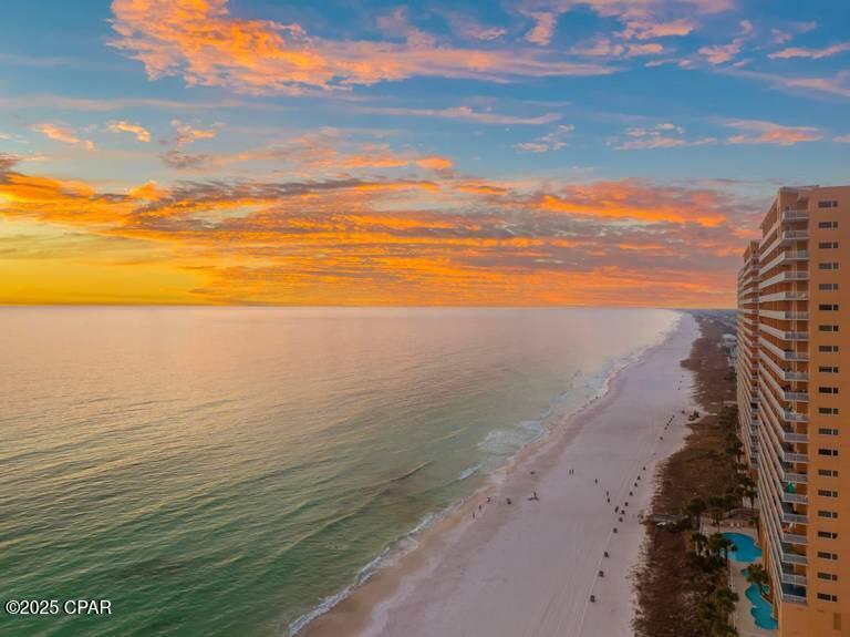 Z0zi_g_1alc4wx522haiaed400gb9wpzdibtqhws82o