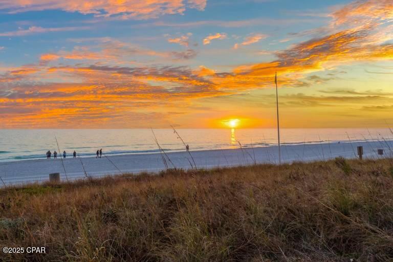 Ue7vmulvw Dgcecwaoi6yyivhyb 3 Notpuj4e1ngec