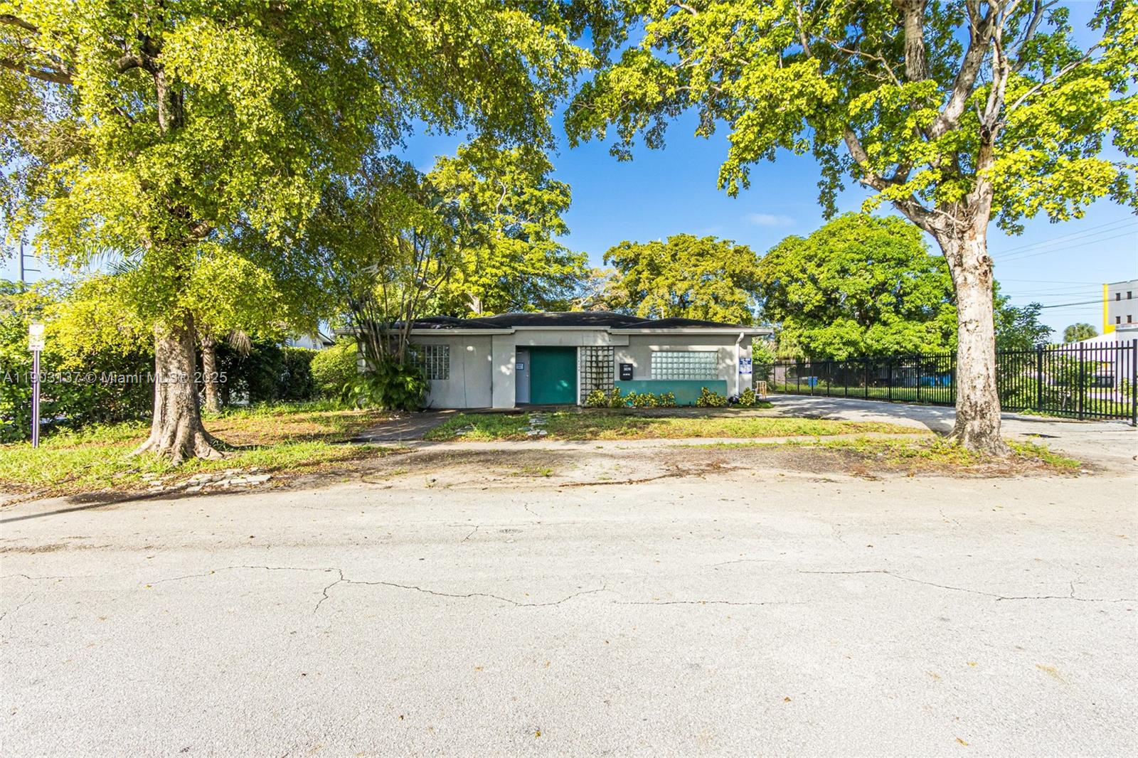 16190 11th Ct Unit , North Miami Beach, Florida 33162