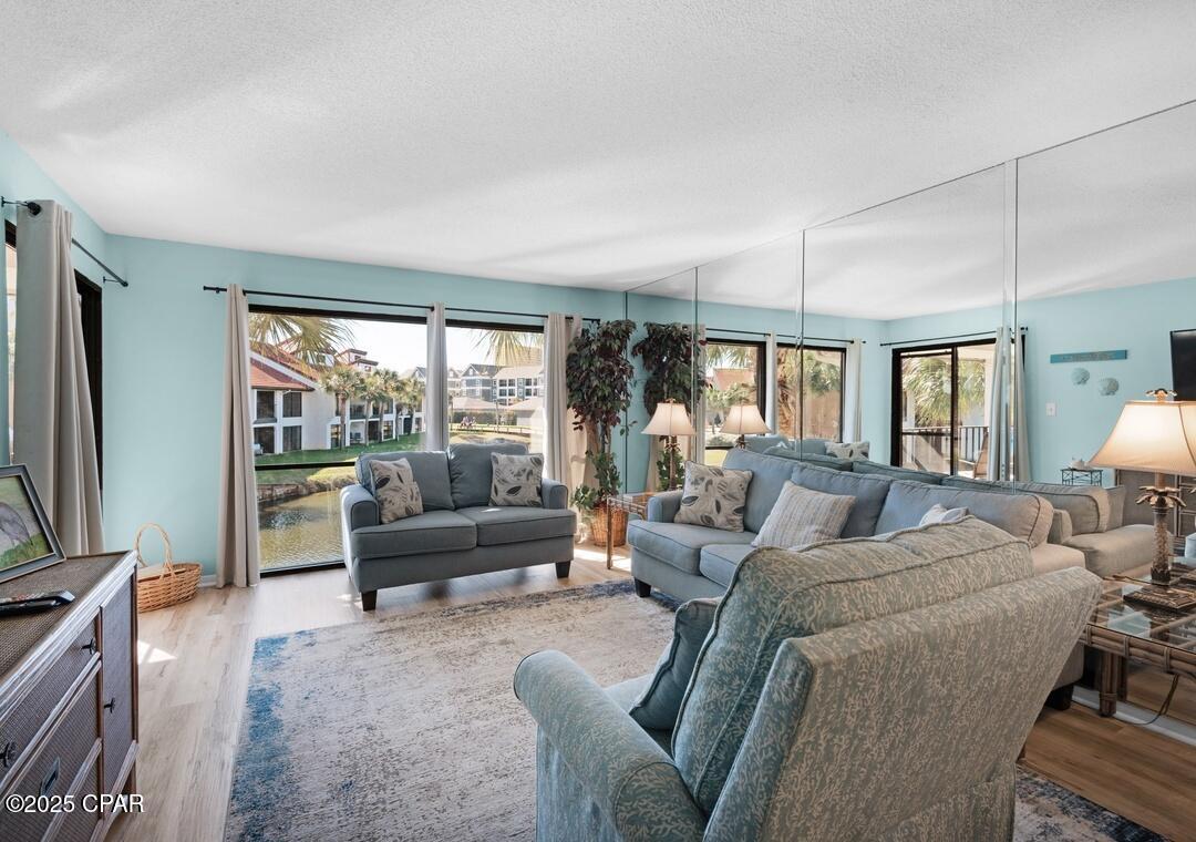 Hkdoaobem_m A283oeki86hhgfhbilt41i5pauipkuw