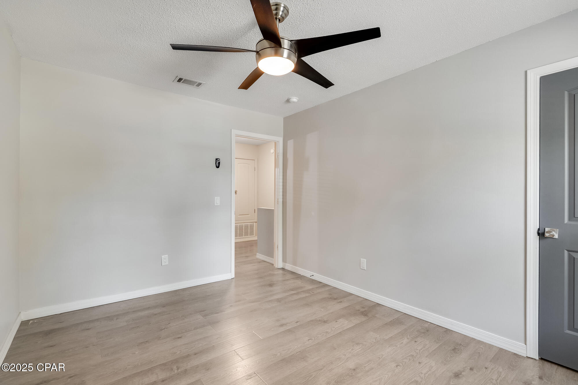 Vi8_qbsj0rjagv8hw3qkhpvvseyqfs31otrrarqglcu