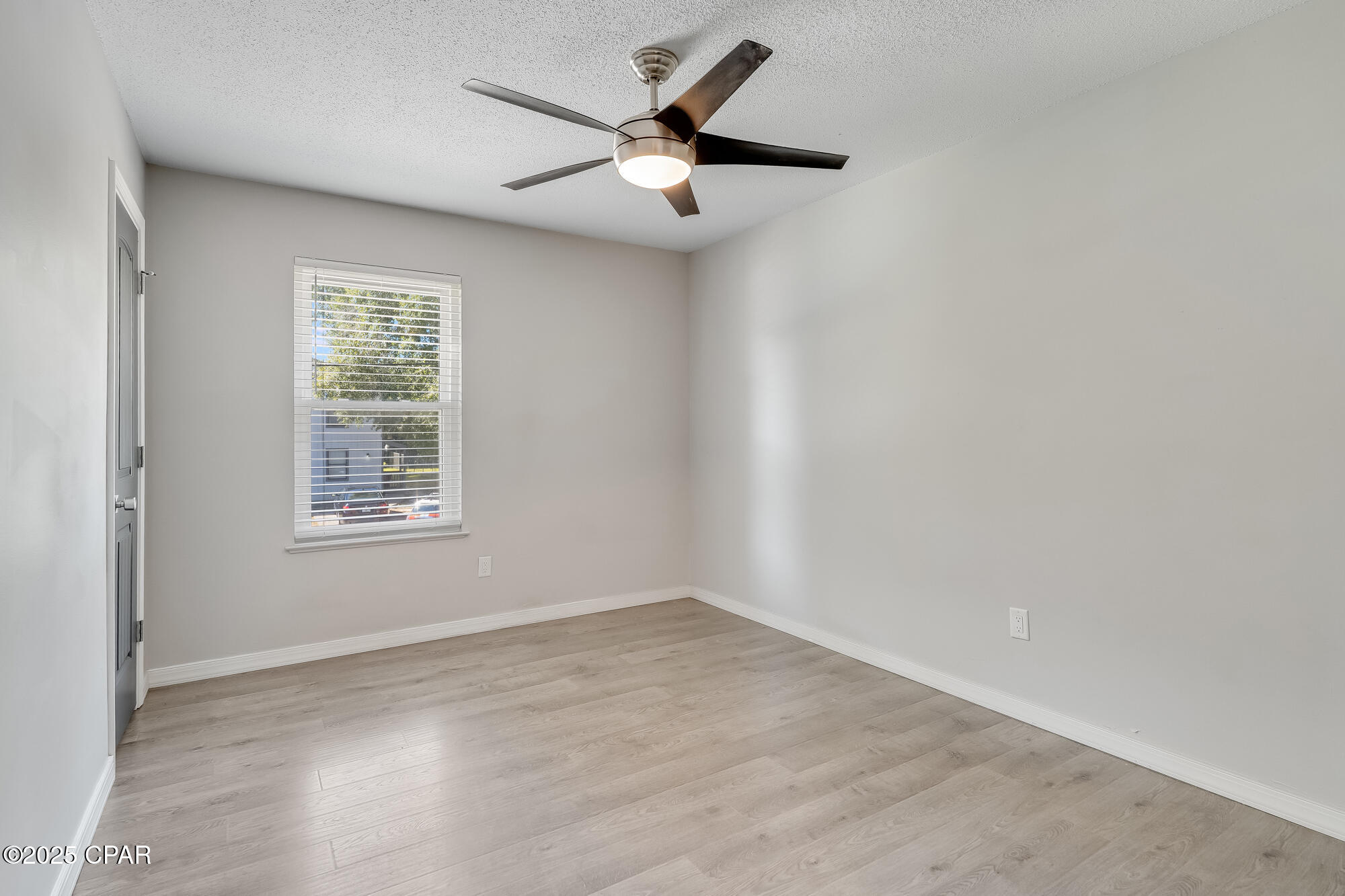 Ycieew_uchyf_7hhnbcngzwts8uvocp3zgc2gs2d12q