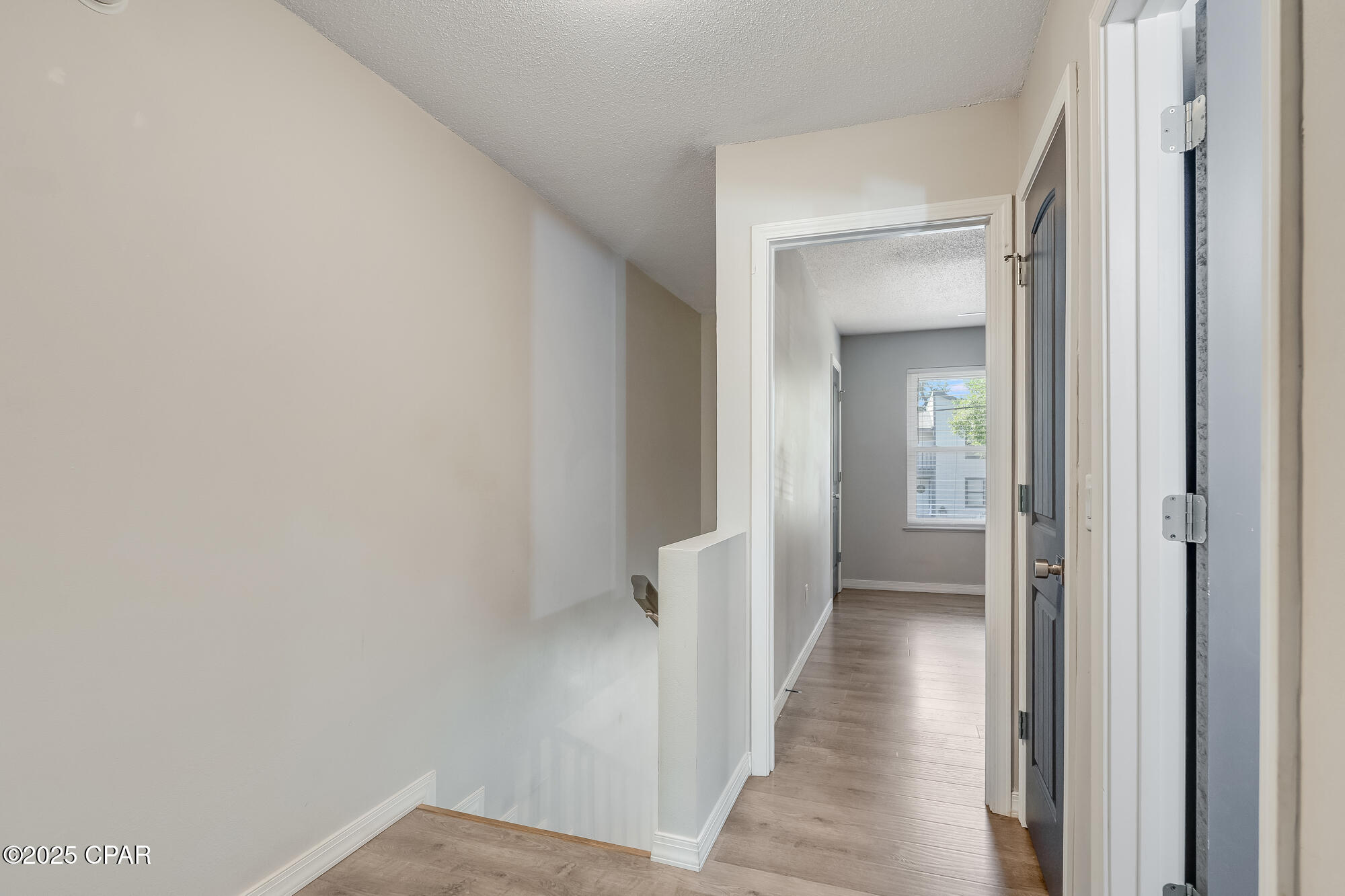 S_ezf1_b3yz5t66lupvrq0tvjt431eogaehbym__b94