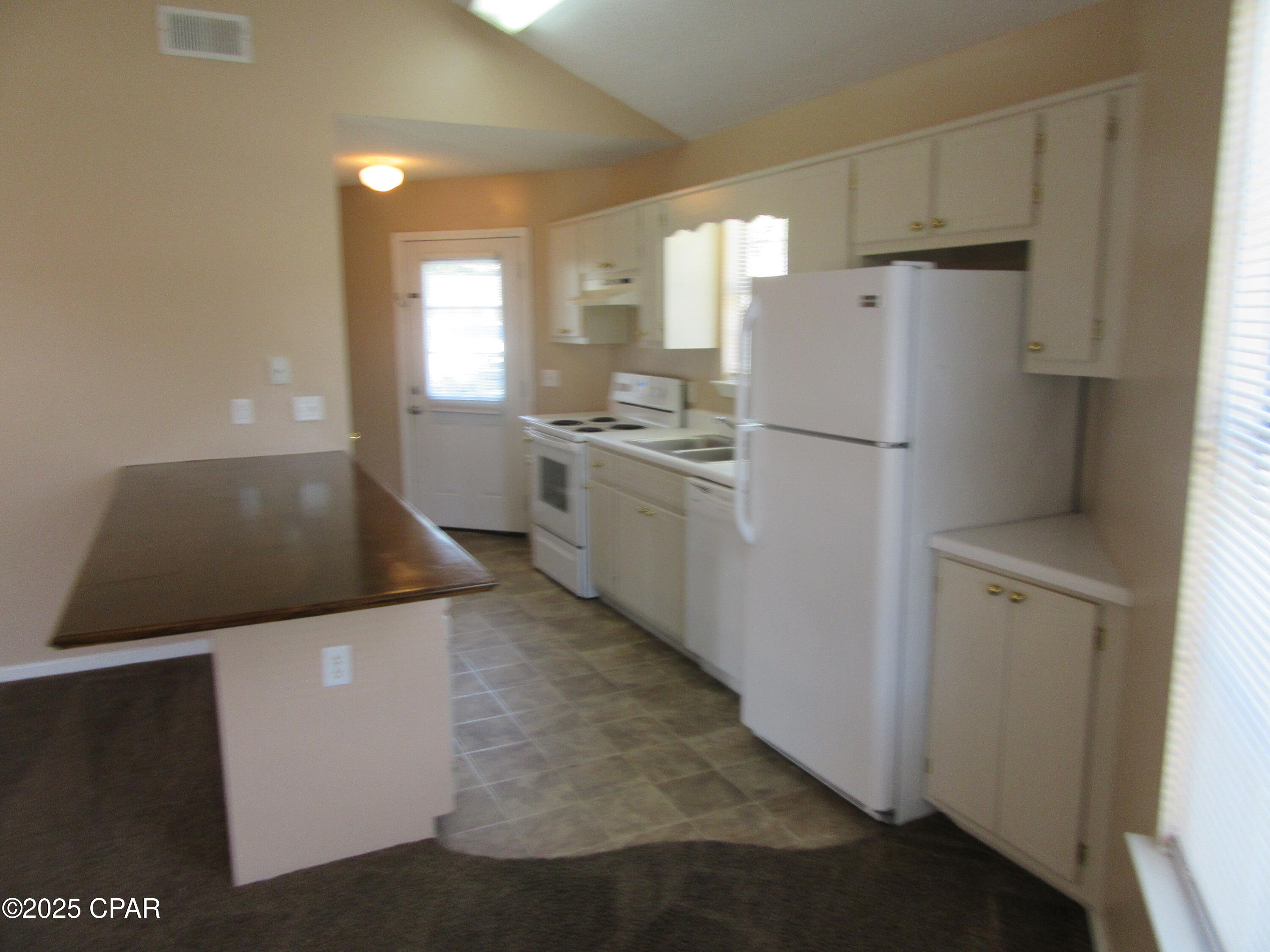 Image 5 For 1401 Gulf Avenue 10