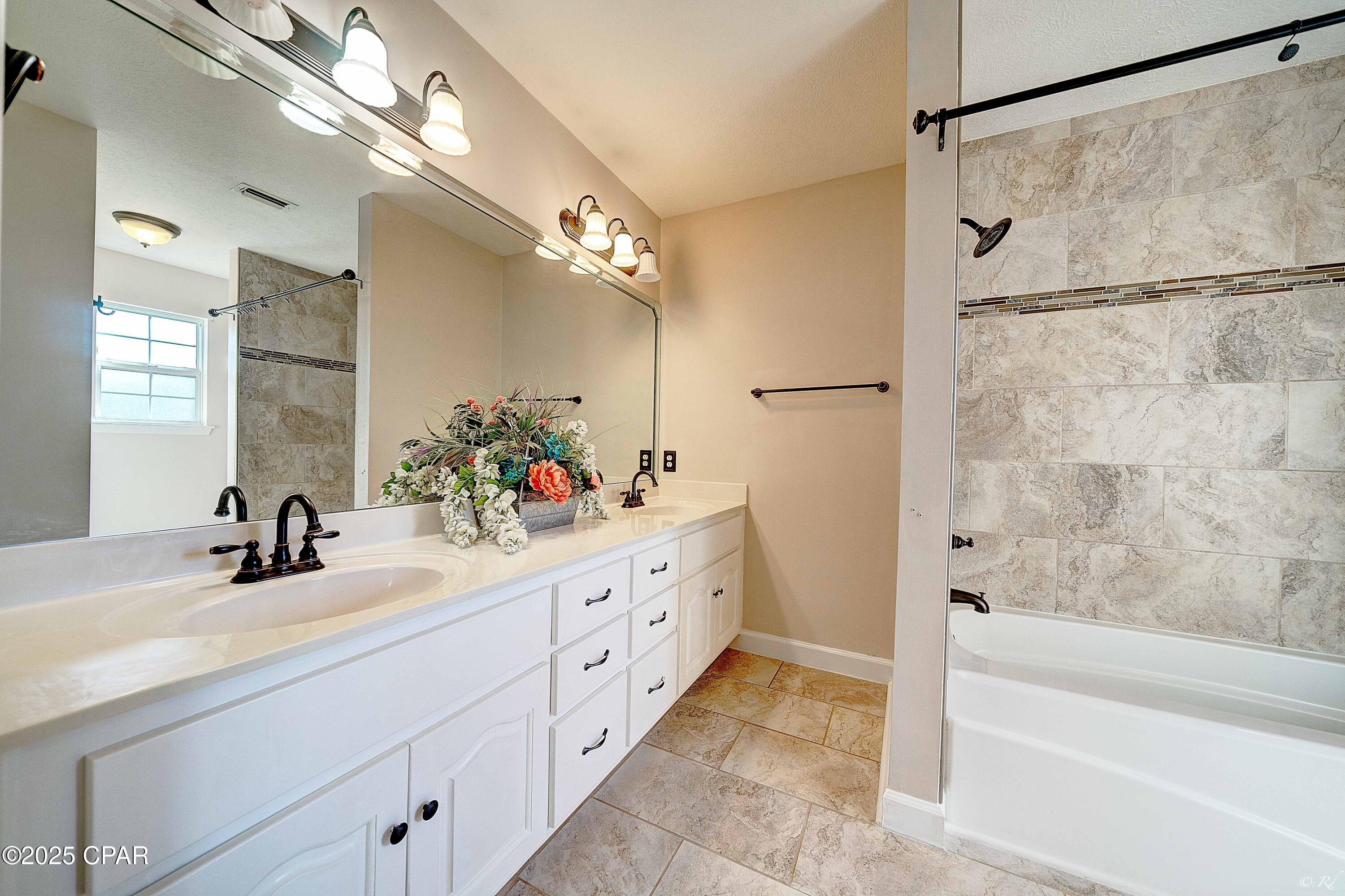 Tnrhknbrchxt3qs64rsfjry8f9ej7ibyuah0bwq2uec