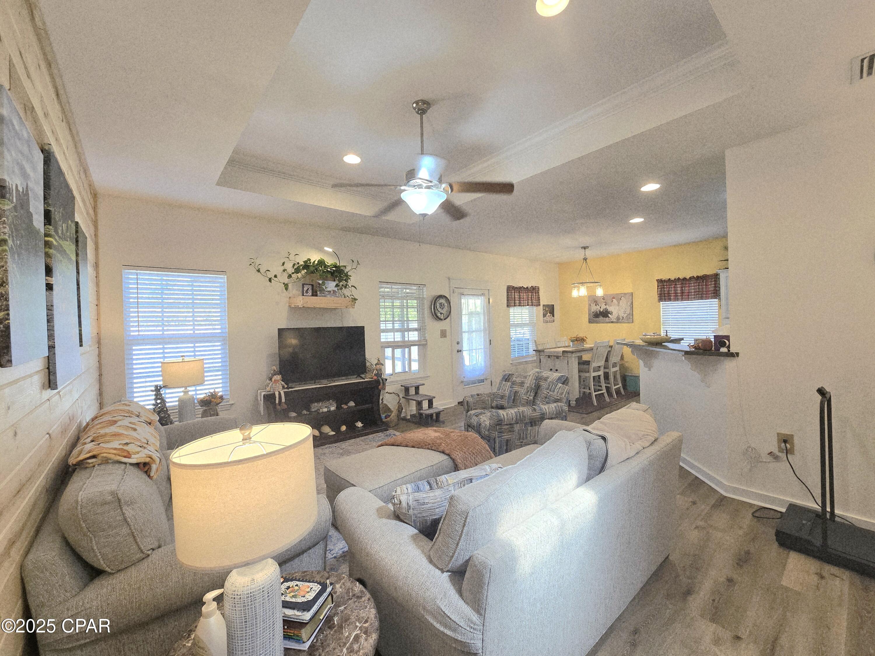 0czjns1xbgl0bdp3beasjh_ Cl5fmosiuc5rblb6vsq