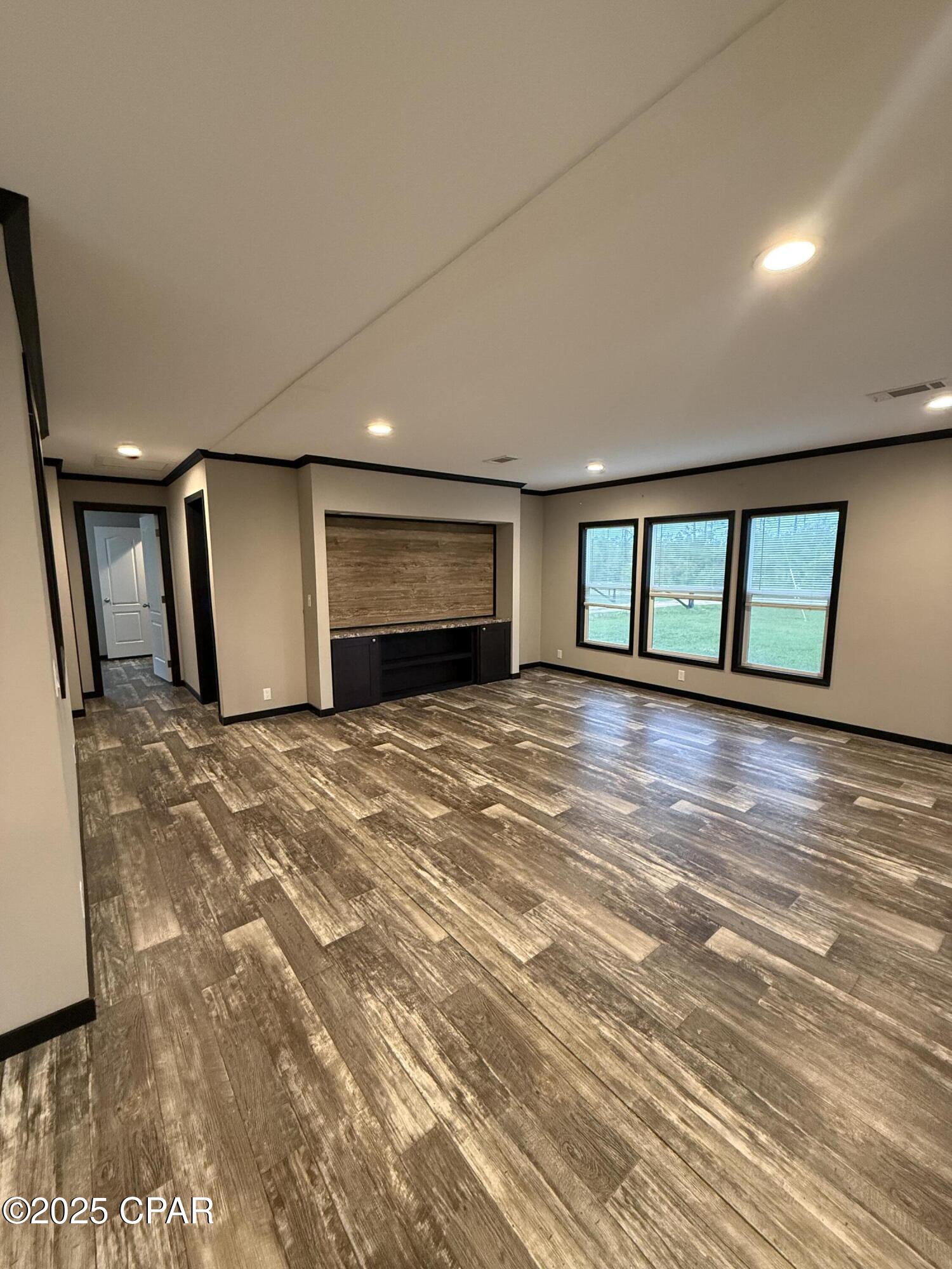 Image 5 For 120 Woodmere Drive