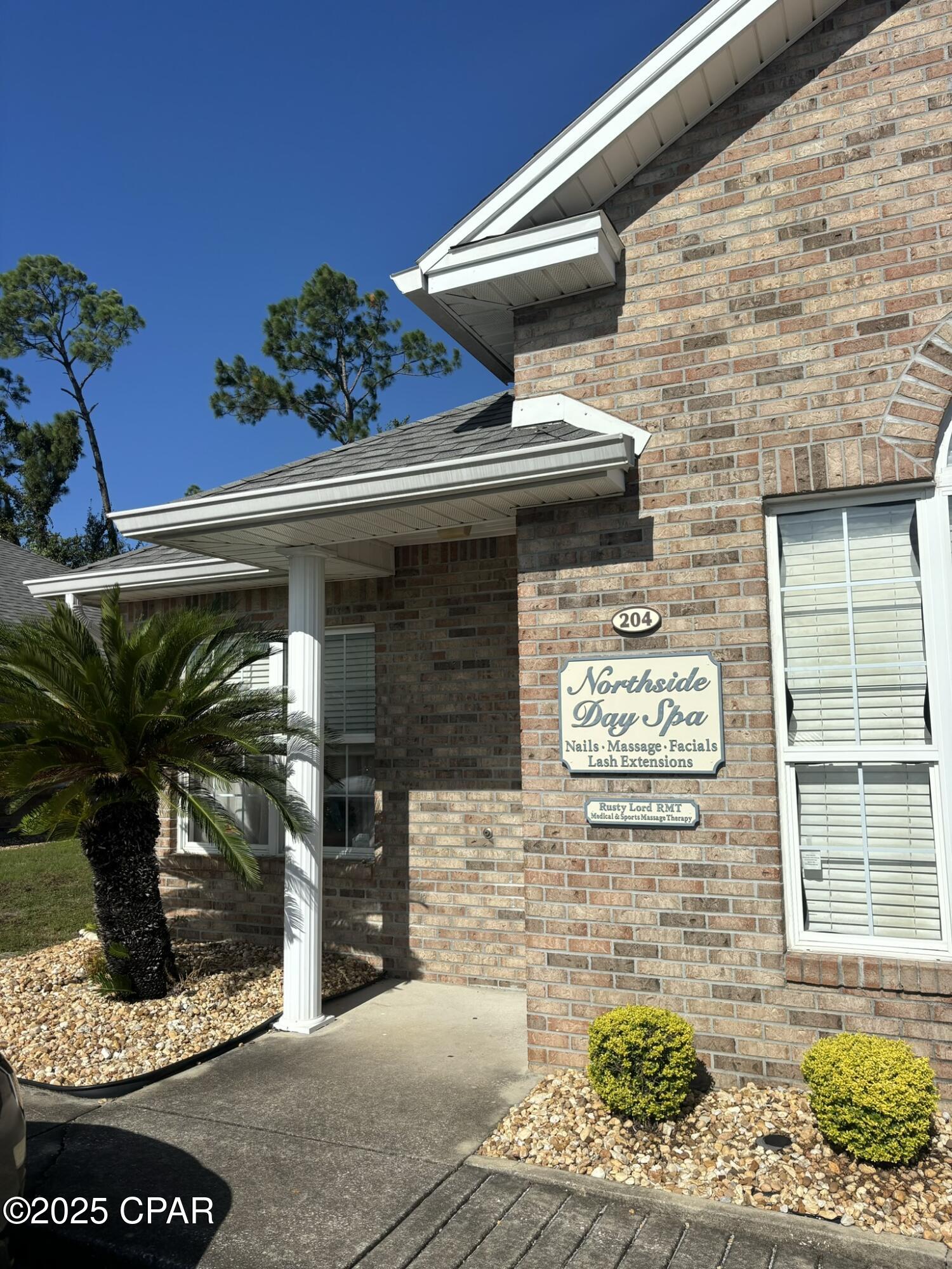 Image 2 For 2101 Northside Drive 204a