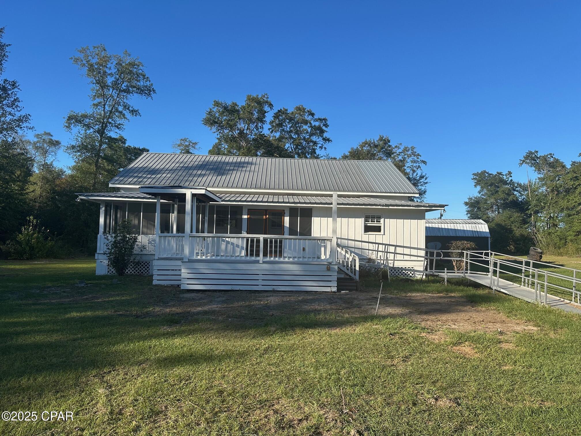 Listing photo id 11 for 6479 Blue Springs Road