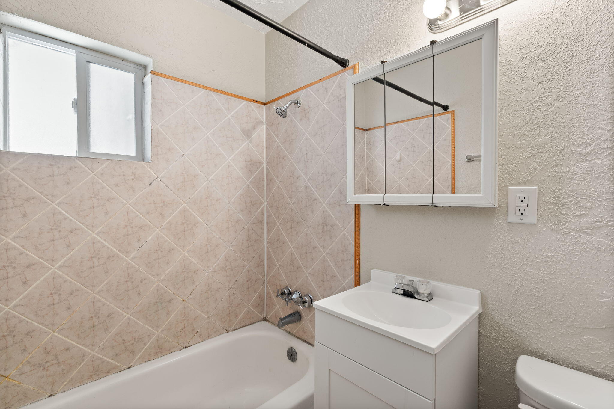 2713 HERMOSA DRIVE NE, ALBUQUERQUE, NM 87110  Photo 16