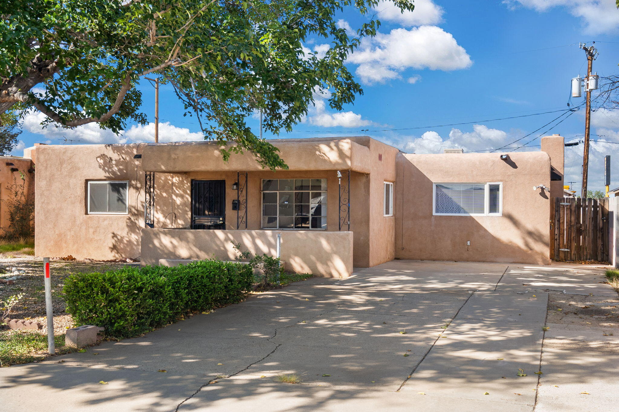 2713 HERMOSA DRIVE NE, ALBUQUERQUE, NM 87110  Photo 2