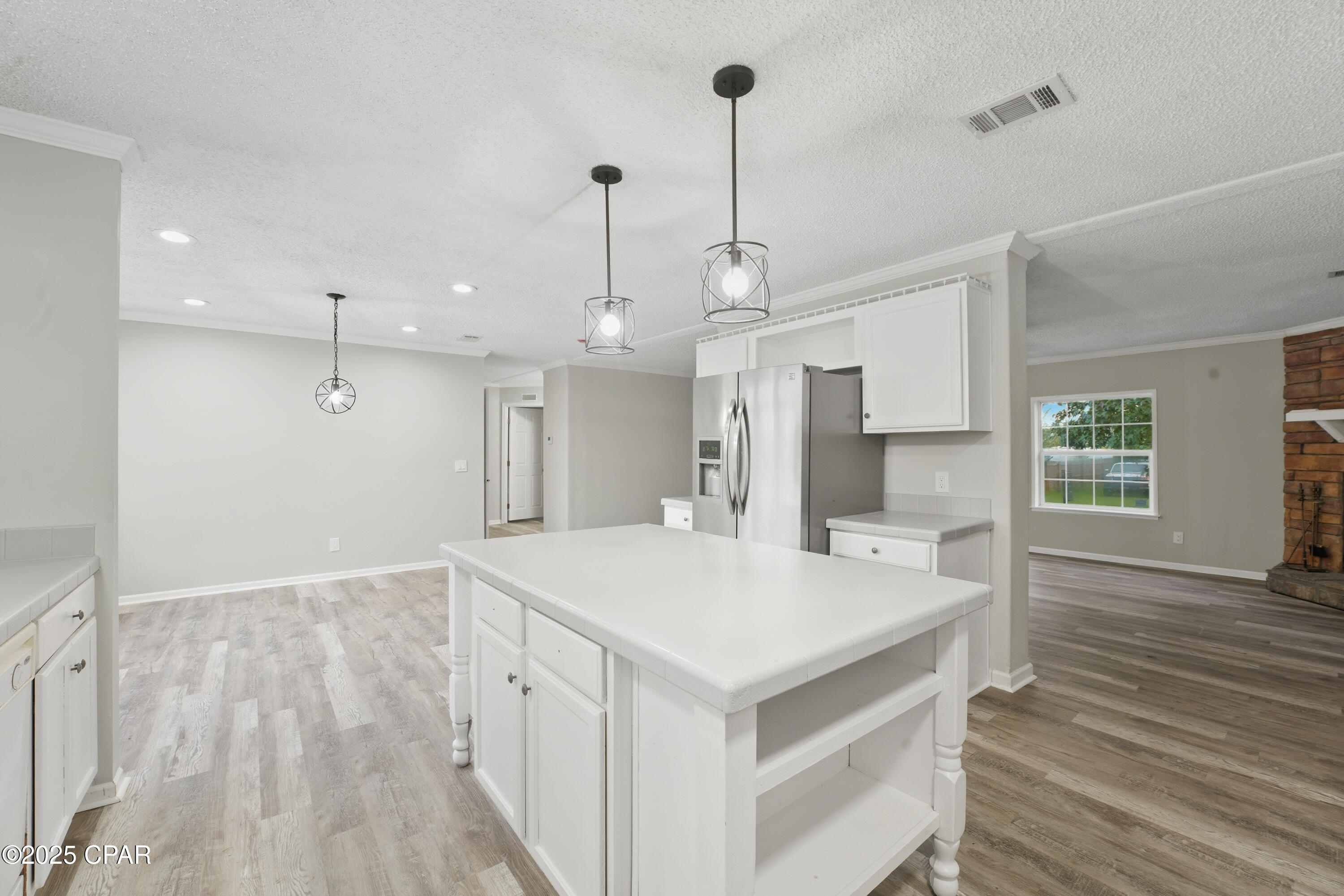 S_zeemmtg8piyhxya6hhg9nqujzowuy4l4n6rfd8l_i