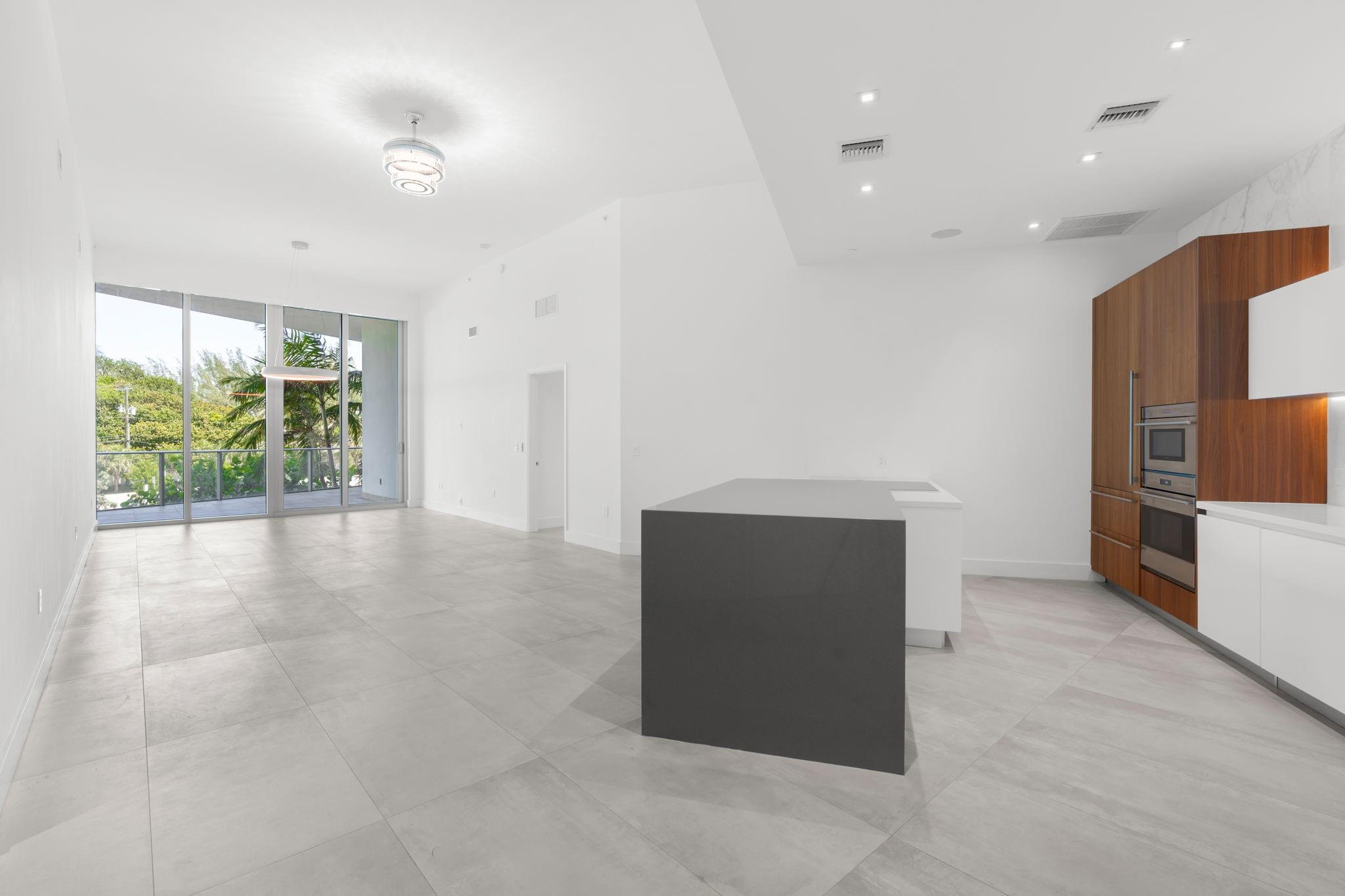 701 Fort Lauderdale Beach Blvd Unit 214, Fort Lauderdale, Florida 33304