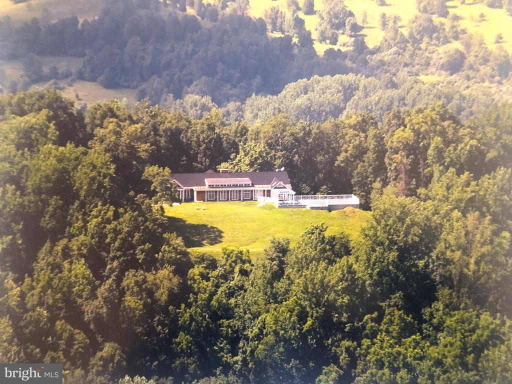 200 Fogg Mountain Ln