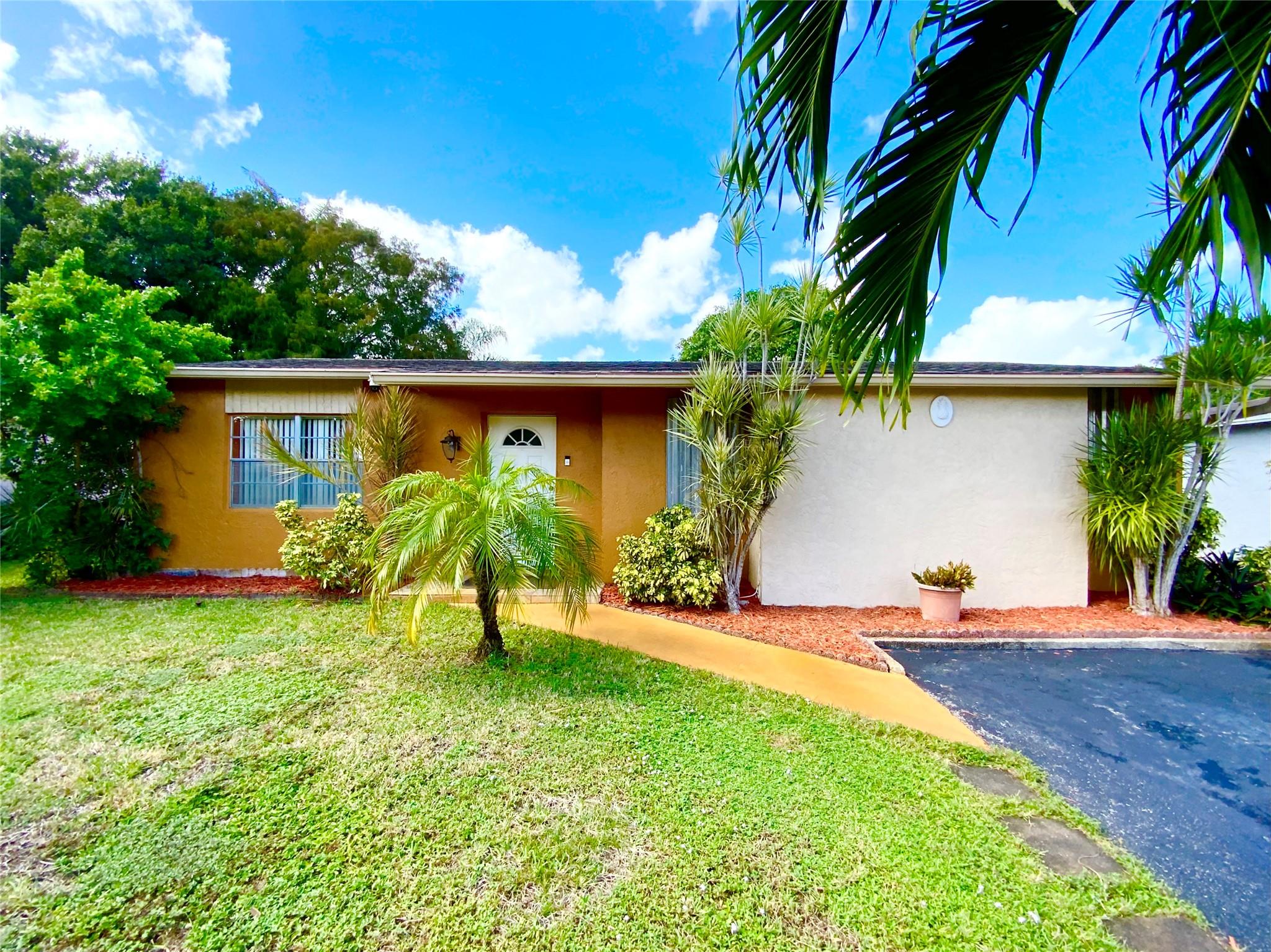 North Lauderdale Village